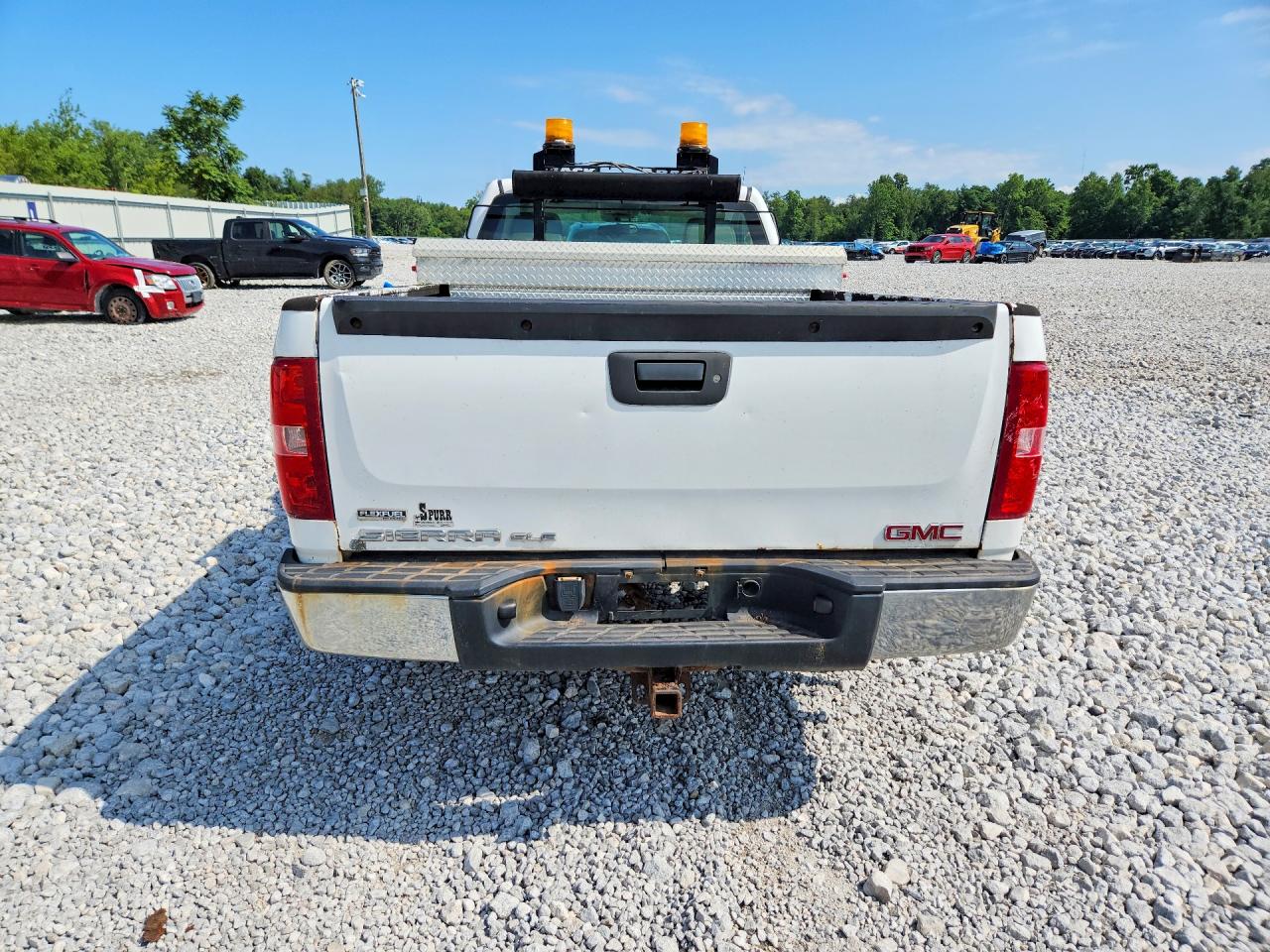 2007 Chevrolet Silverado C1500 White vin: 1GCEC14J17Z633425