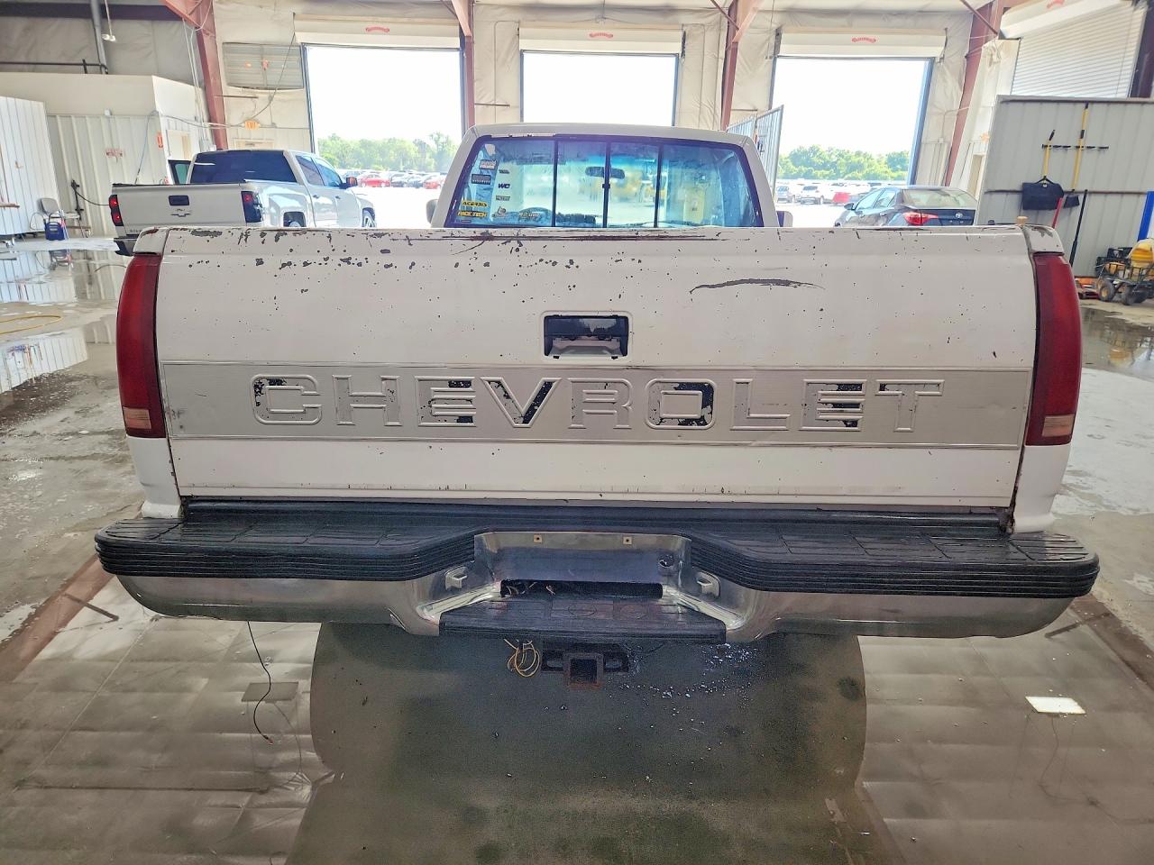 1991 Chevrolet Gmt-400 C1500 White vin: 1GCEC14K6ME172296