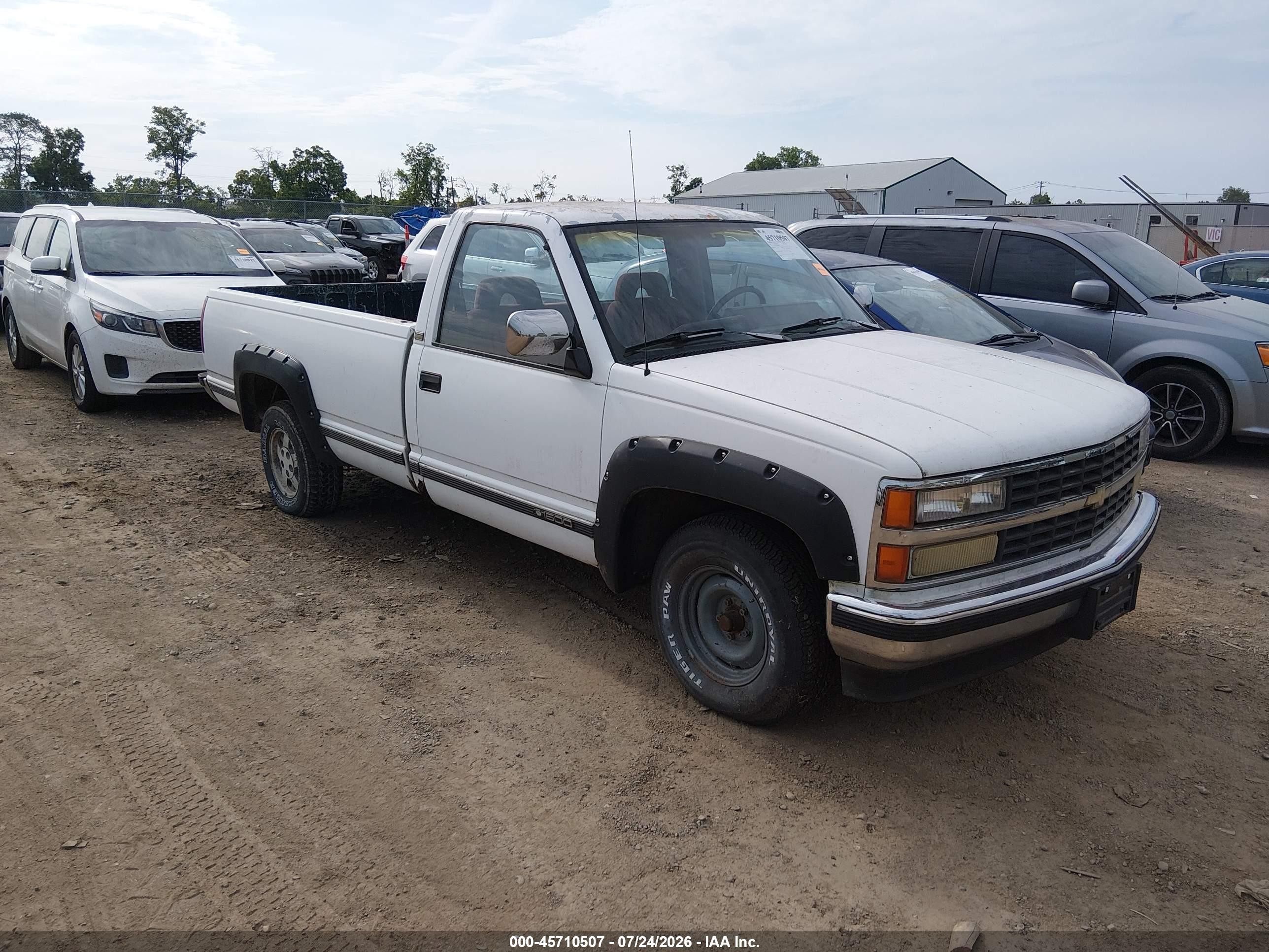 1992 Chevrolet Gmt-400 C1500 White vin: 1GCEC14K6NE138683