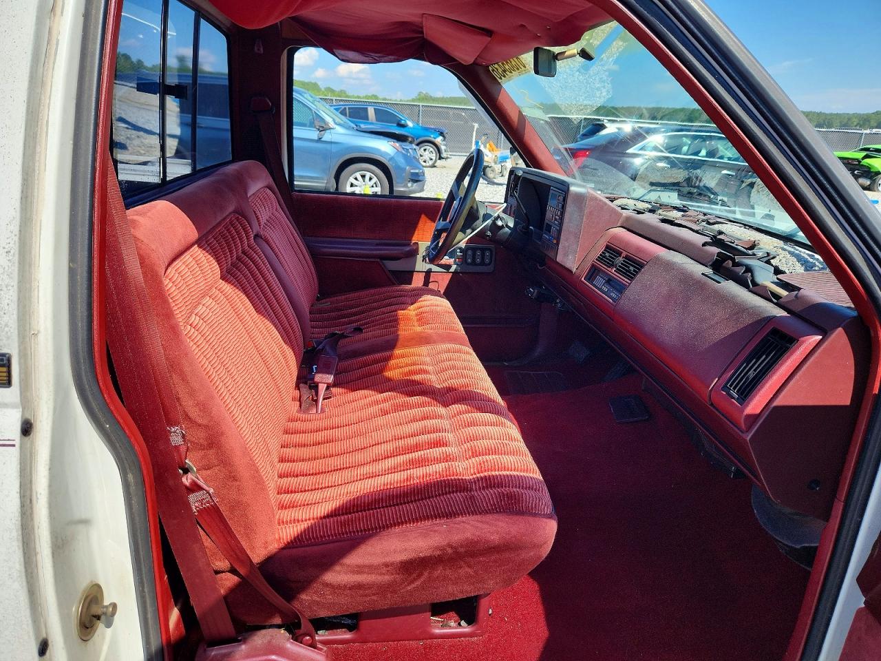 1991 Chevrolet Gmt-400 C1500 White vin: 1GCEC14K9ME218350