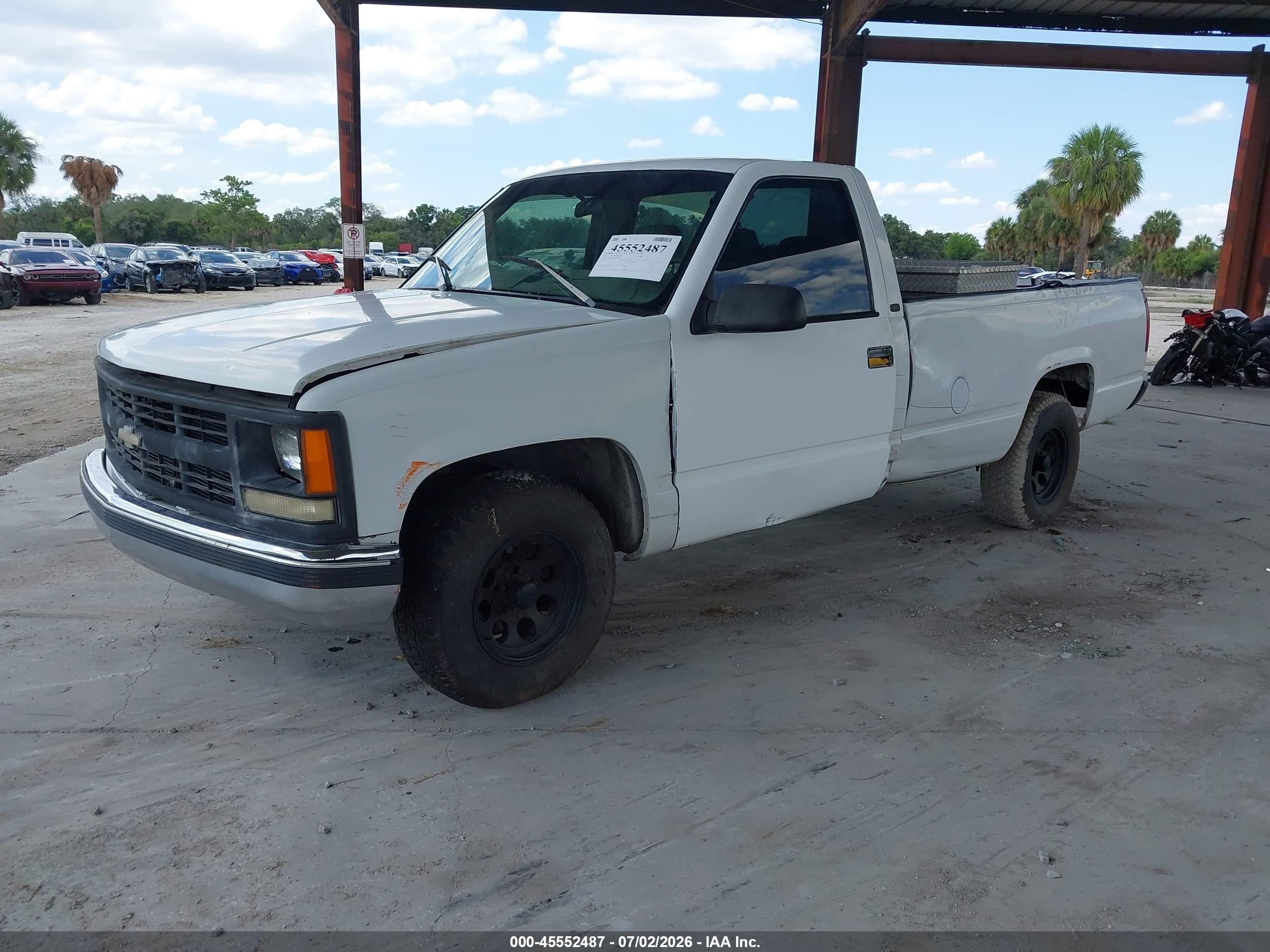 1997 Chevrolet C/k 1500 Fleetside White vin: 1GCEC14M0VZ208186