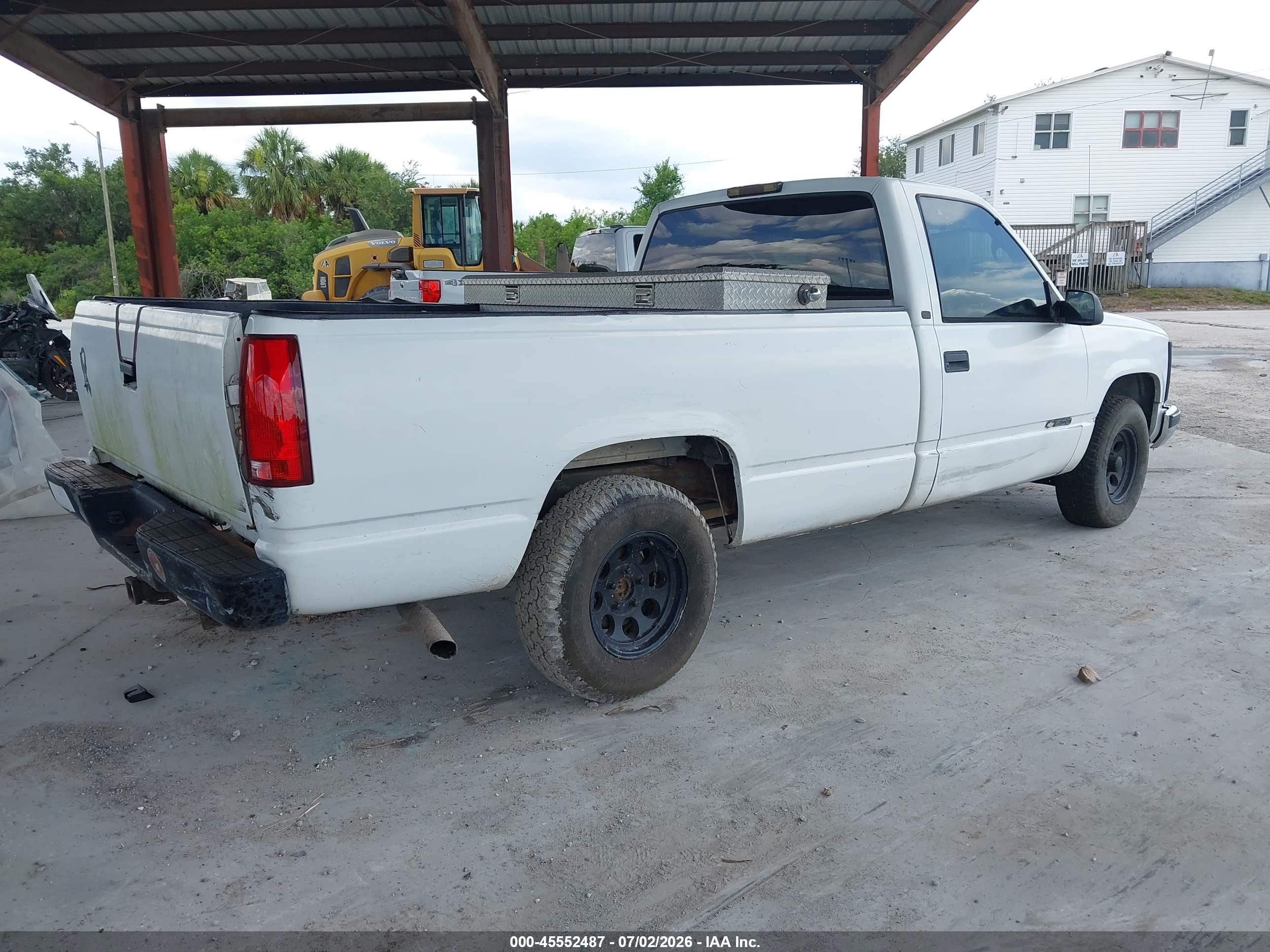 1997 Chevrolet C/k 1500 Fleetside White vin: 1GCEC14M0VZ208186