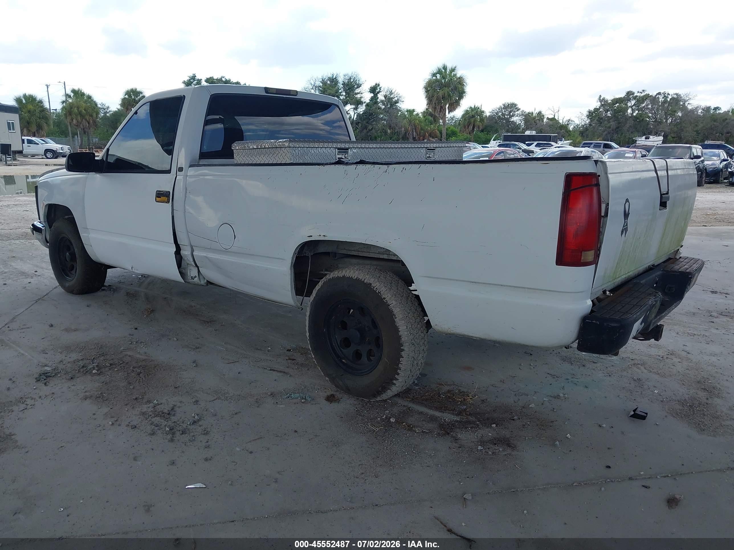 1997 Chevrolet C/k 1500 Fleetside White vin: 1GCEC14M0VZ208186