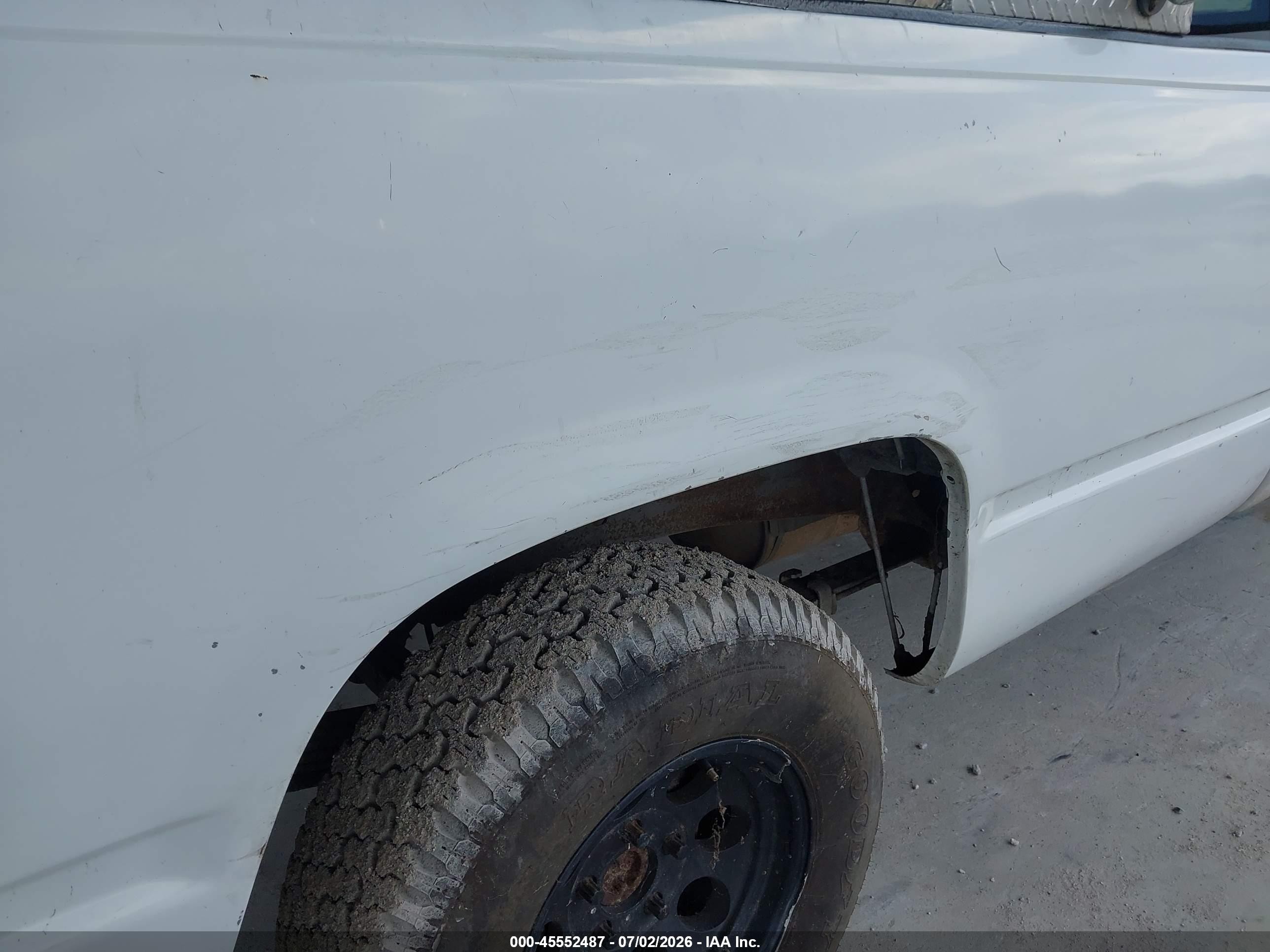 1997 Chevrolet C/k 1500 Fleetside White vin: 1GCEC14M0VZ208186