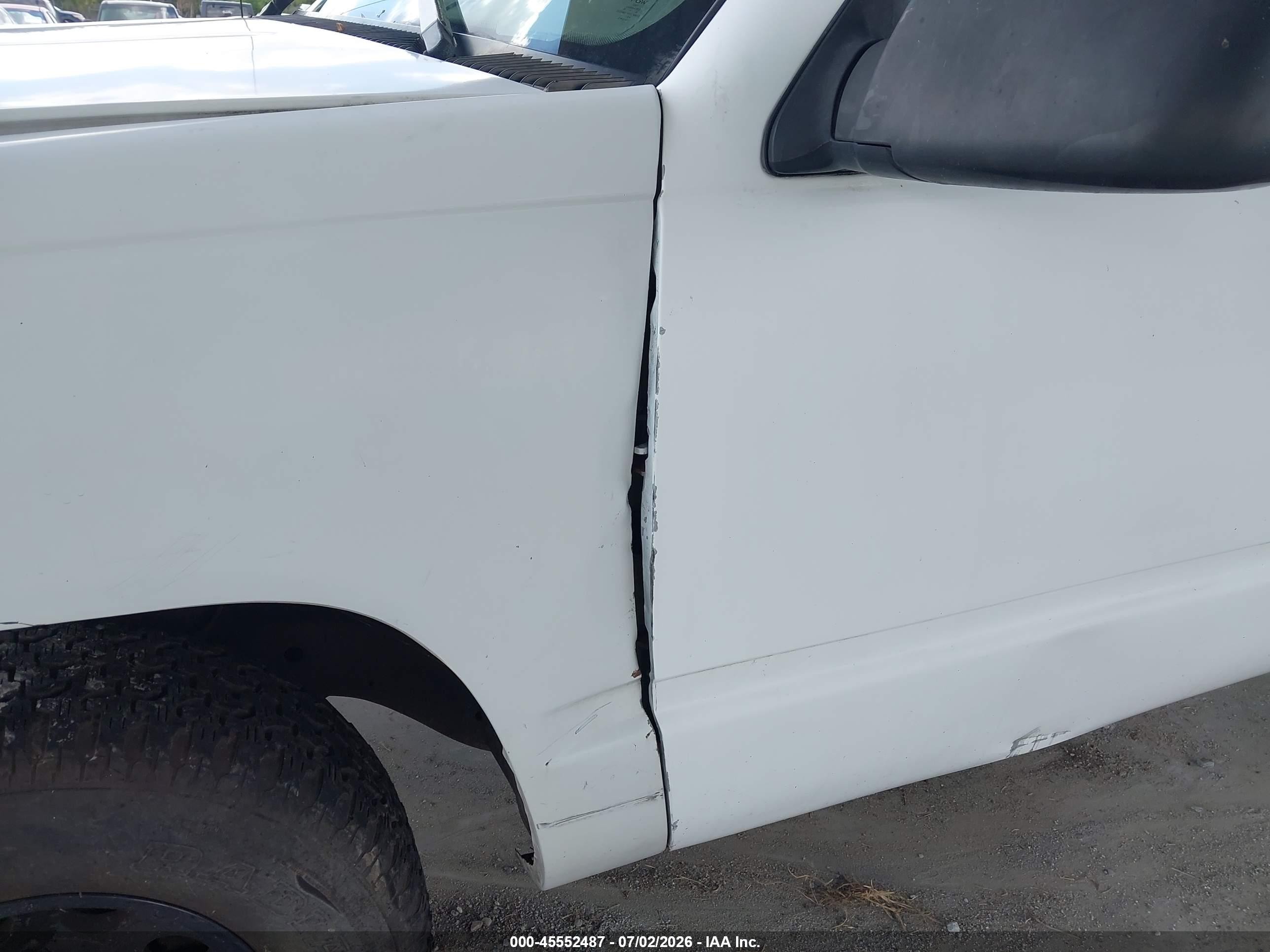 1997 Chevrolet C/k 1500 Fleetside White vin: 1GCEC14M0VZ208186