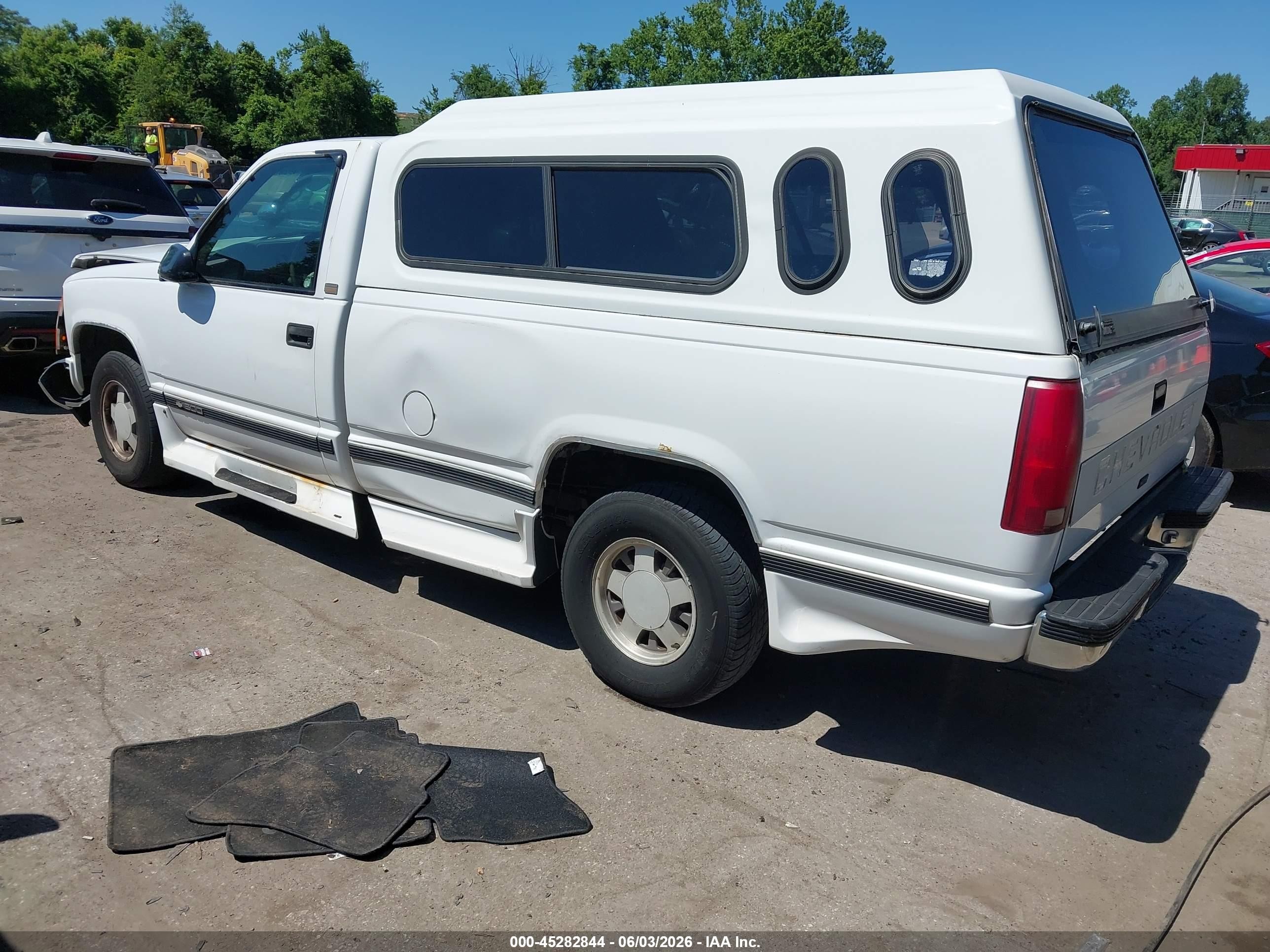 1997 Chevrolet C1500 Fleetside White vin: 1GCEC14R3VE189037