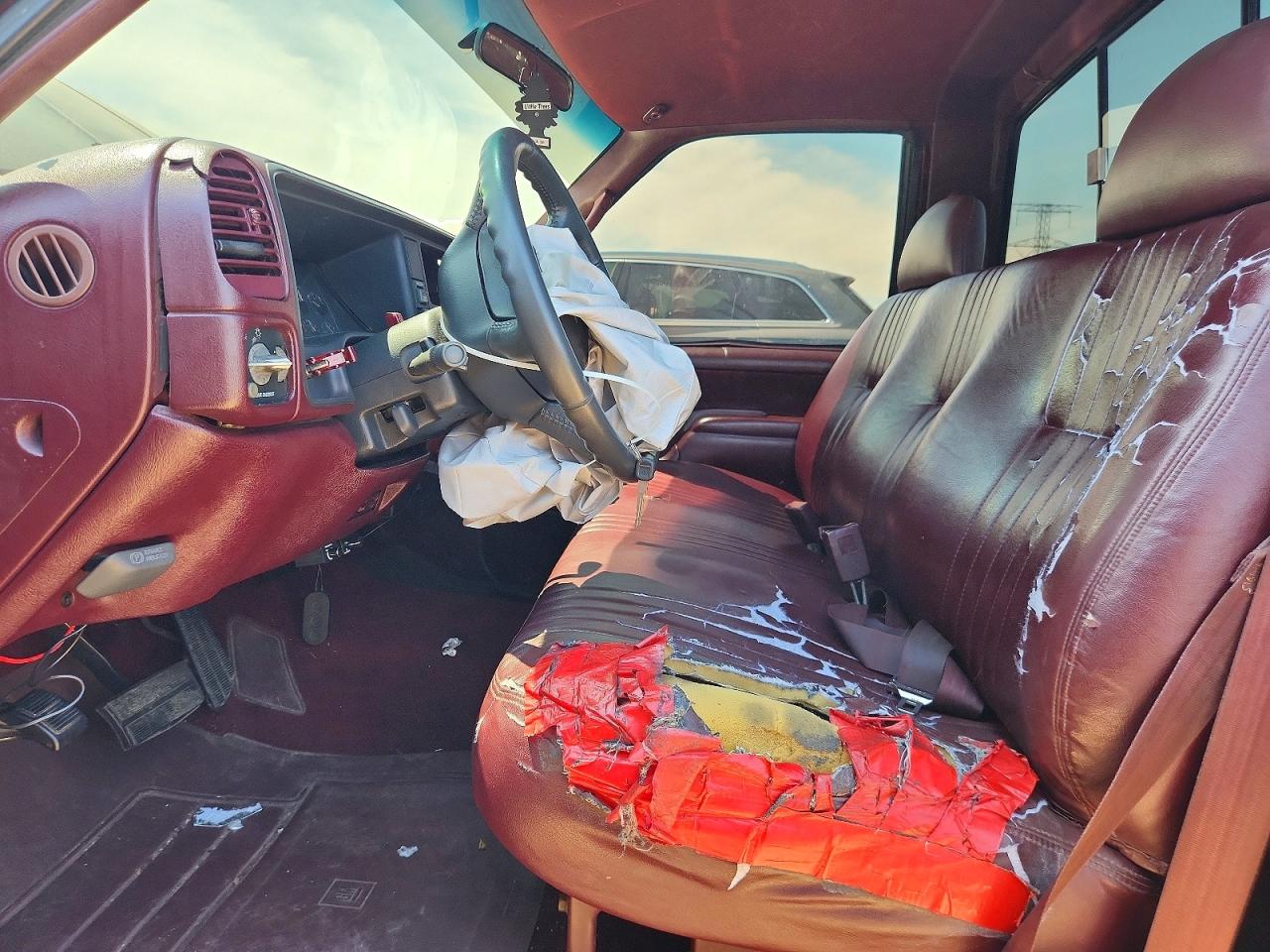 1998 Chevrolet Gmt-400 C1500 Maroon vin: 1GCEC14R4WZ197691