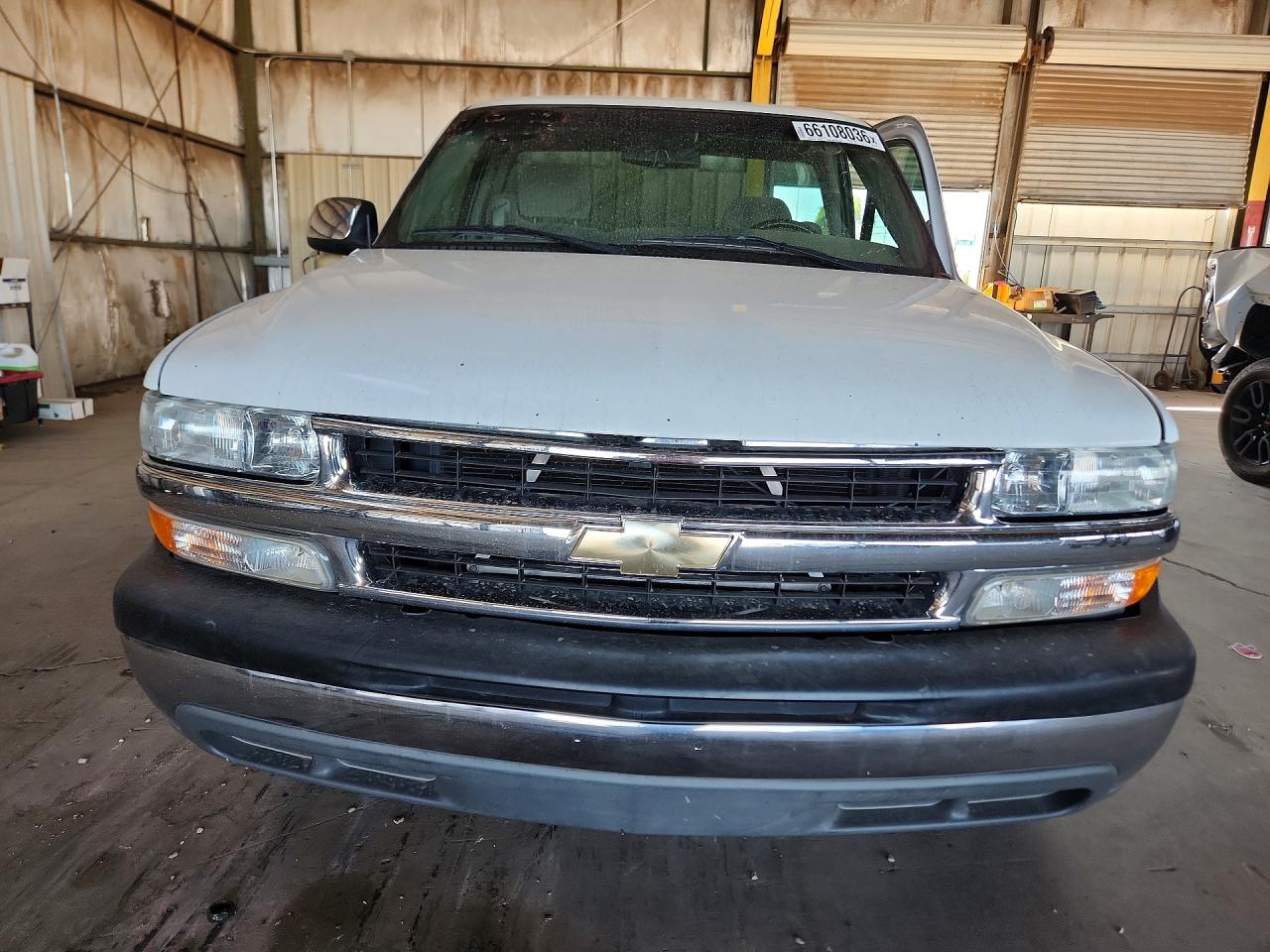 2000 Chevrolet Silverado C1500 Белый vin: 1GCEC14T0YZ367706