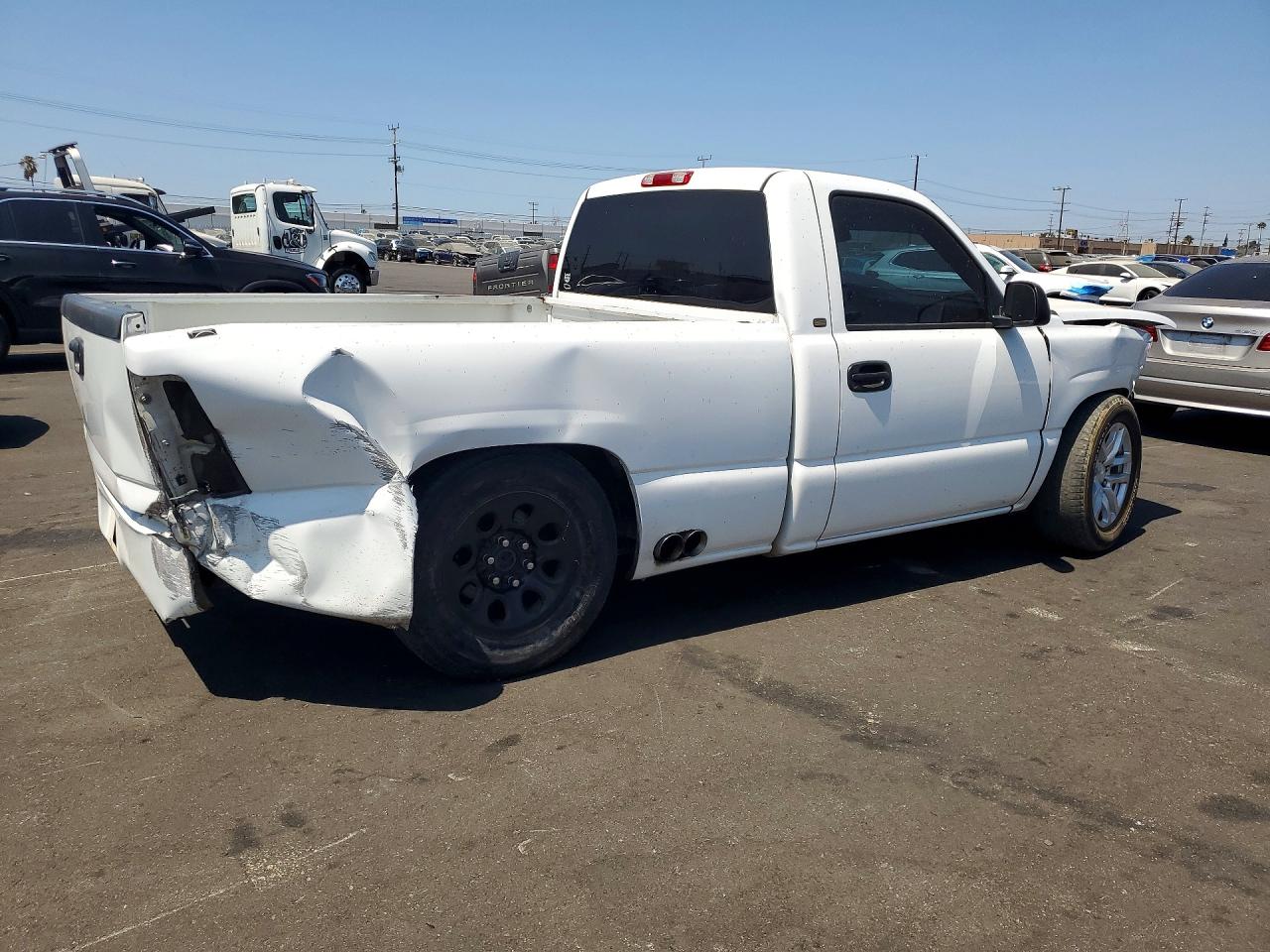 2004 Chevrolet Silverado C1500 White vin: 1GCEC14T14Z237637