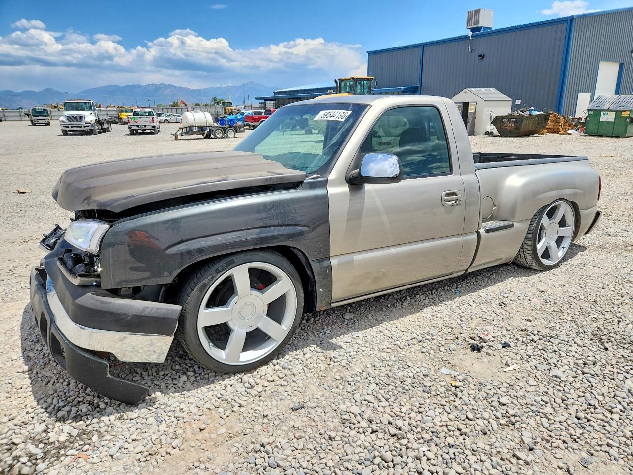 2001 Chevrolet Silverado C1500 Two Tone vin: 1GCEC14T31Z101568