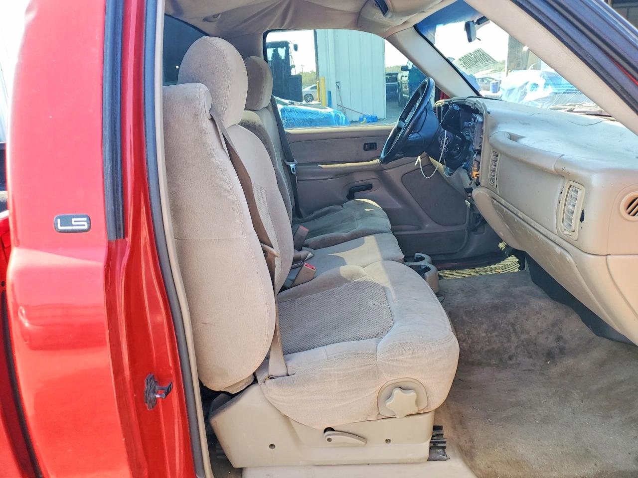2002 Chevrolet Silverado C1500 Red vin: 1GCEC14T32Z322461