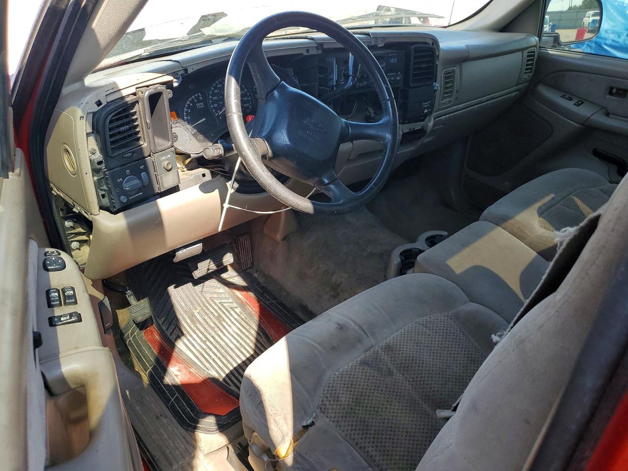 2002 Chevrolet Silverado C1500 Red vin: 1GCEC14T32Z322461