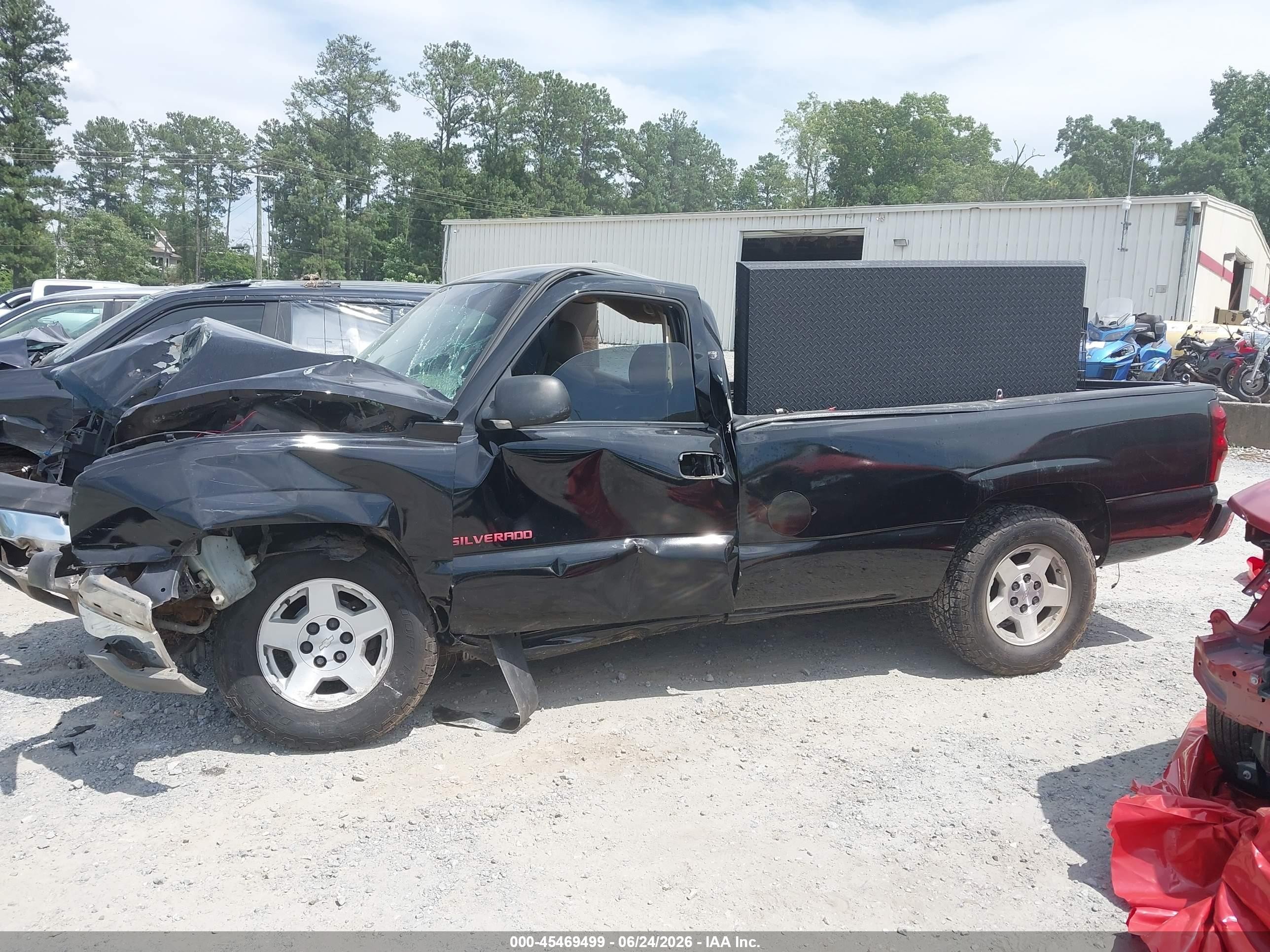 2003 Chevrolet Silverado 1500 Work Truck Black vin: 1GCEC14T43Z180669