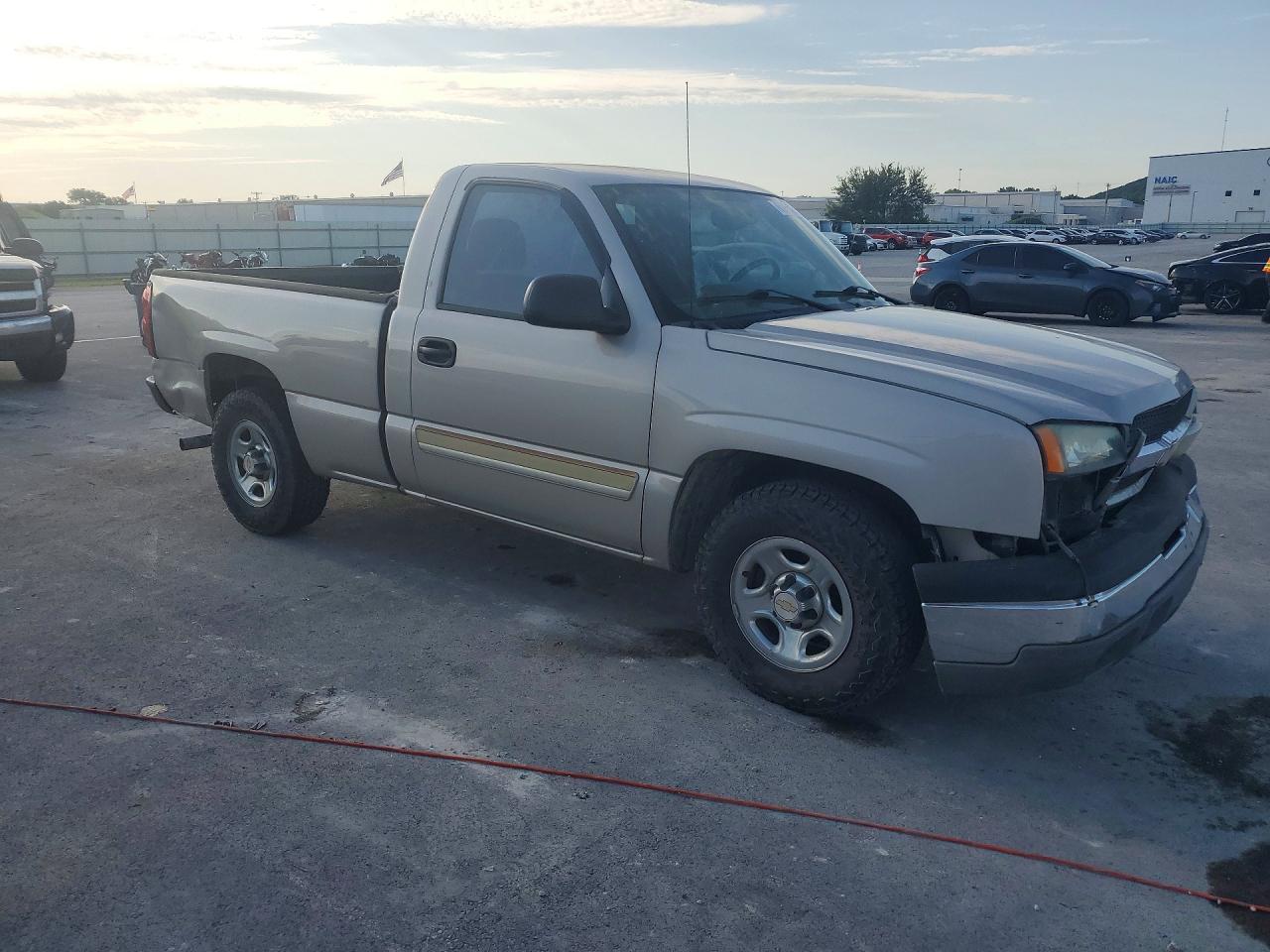 2004 Chevrolet Silverado C1500 Gold vin: 1GCEC14T44Z173562