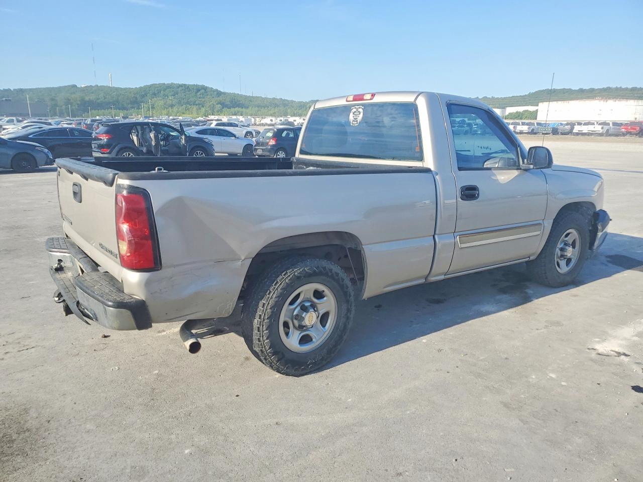 2004 Chevrolet Silverado C1500 Gold vin: 1GCEC14T44Z173562