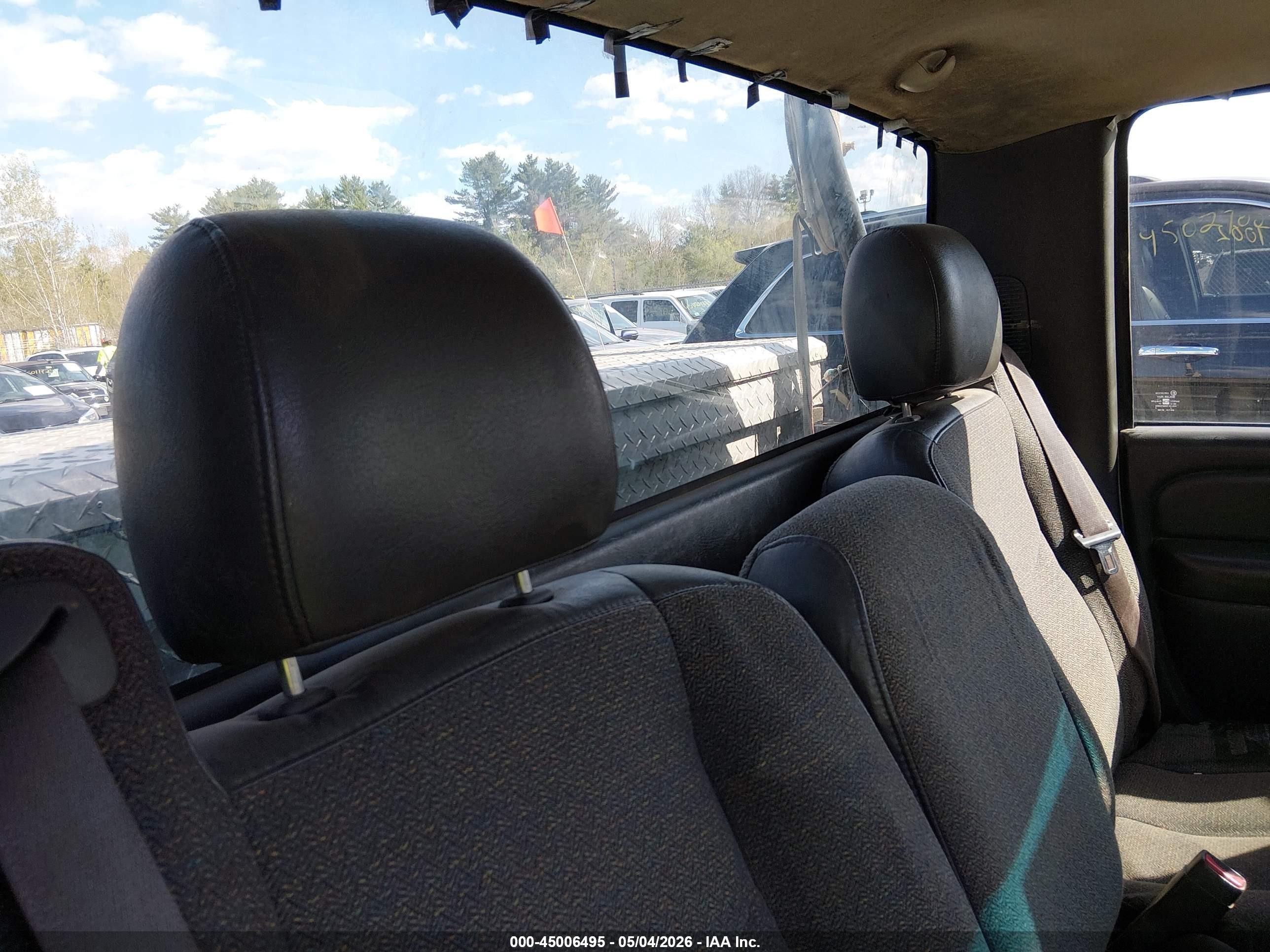 2003 Chevrolet Silverado 1500 Work Truck Коричневый vin: 1GCEC14T53Z328845