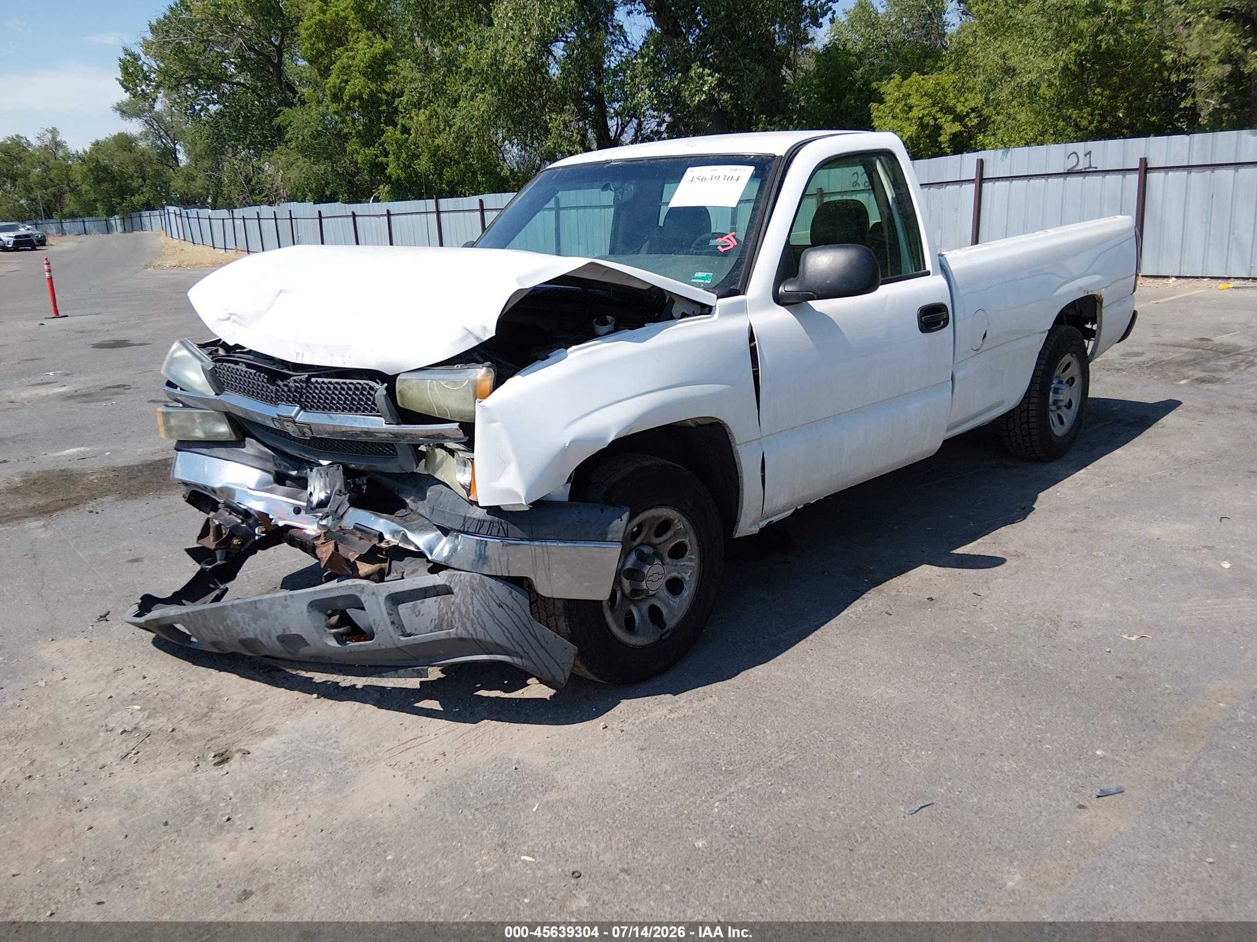2005 Chevrolet Silverado 1500 Work Truck White vin: 1GCEC14T55Z281612