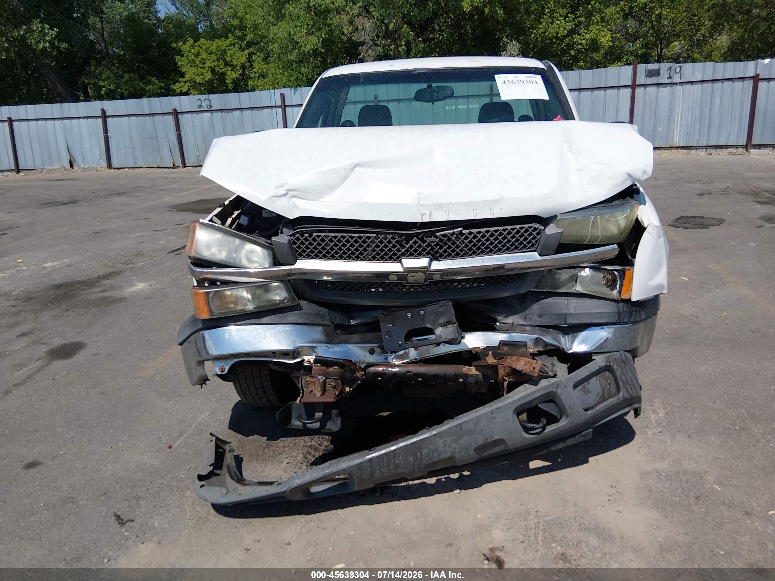 2005 Chevrolet Silverado 1500 Work Truck White vin: 1GCEC14T55Z281612