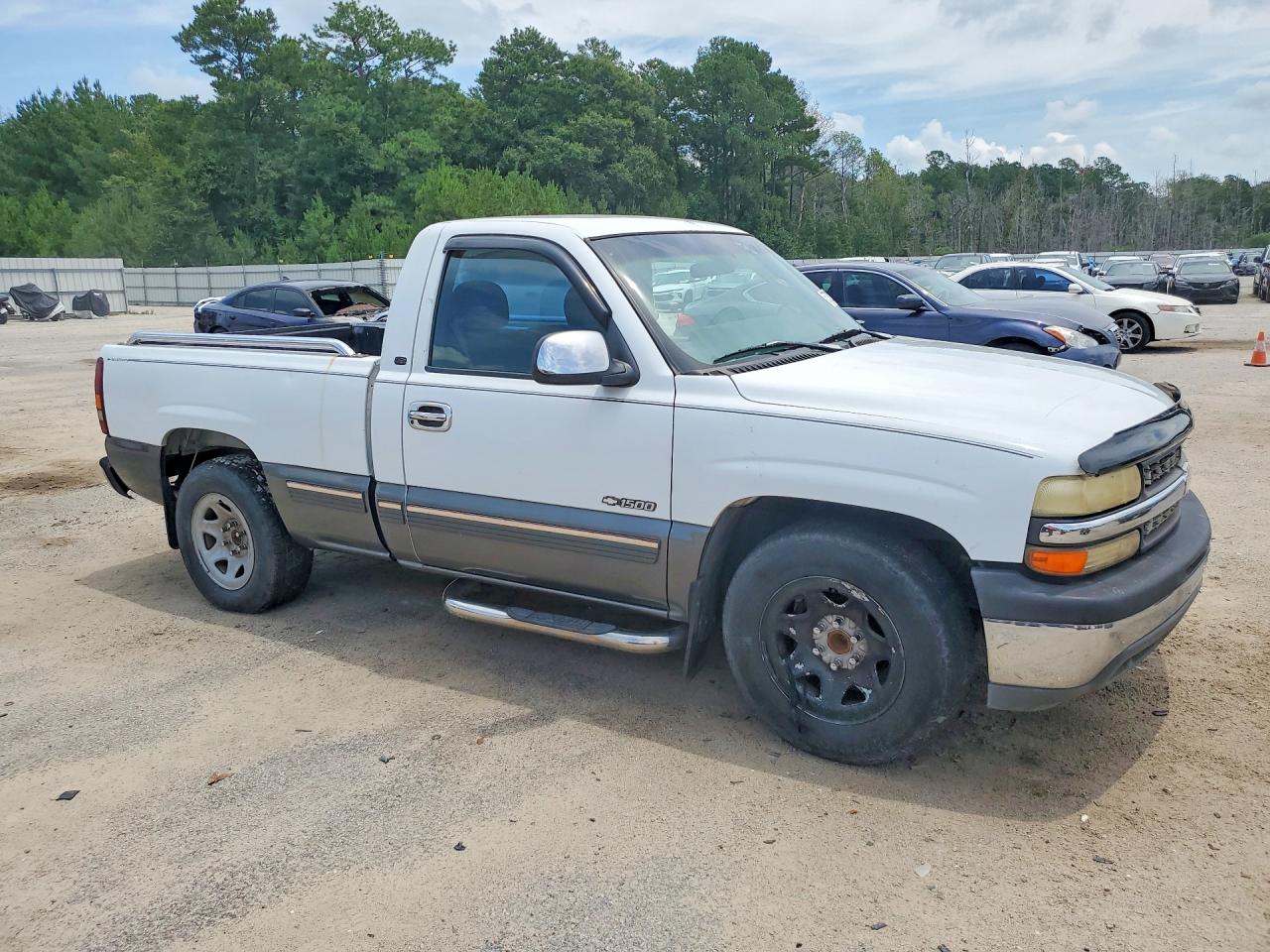 2000 Chevrolet Silverado C1500 White vin: 1GCEC14T5YZ176637