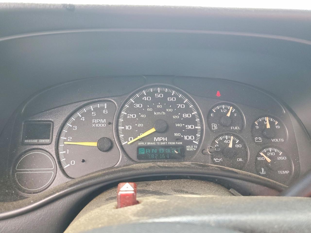 2000 Chevrolet Silverado C1500 White vin: 1GCEC14T5YZ176637