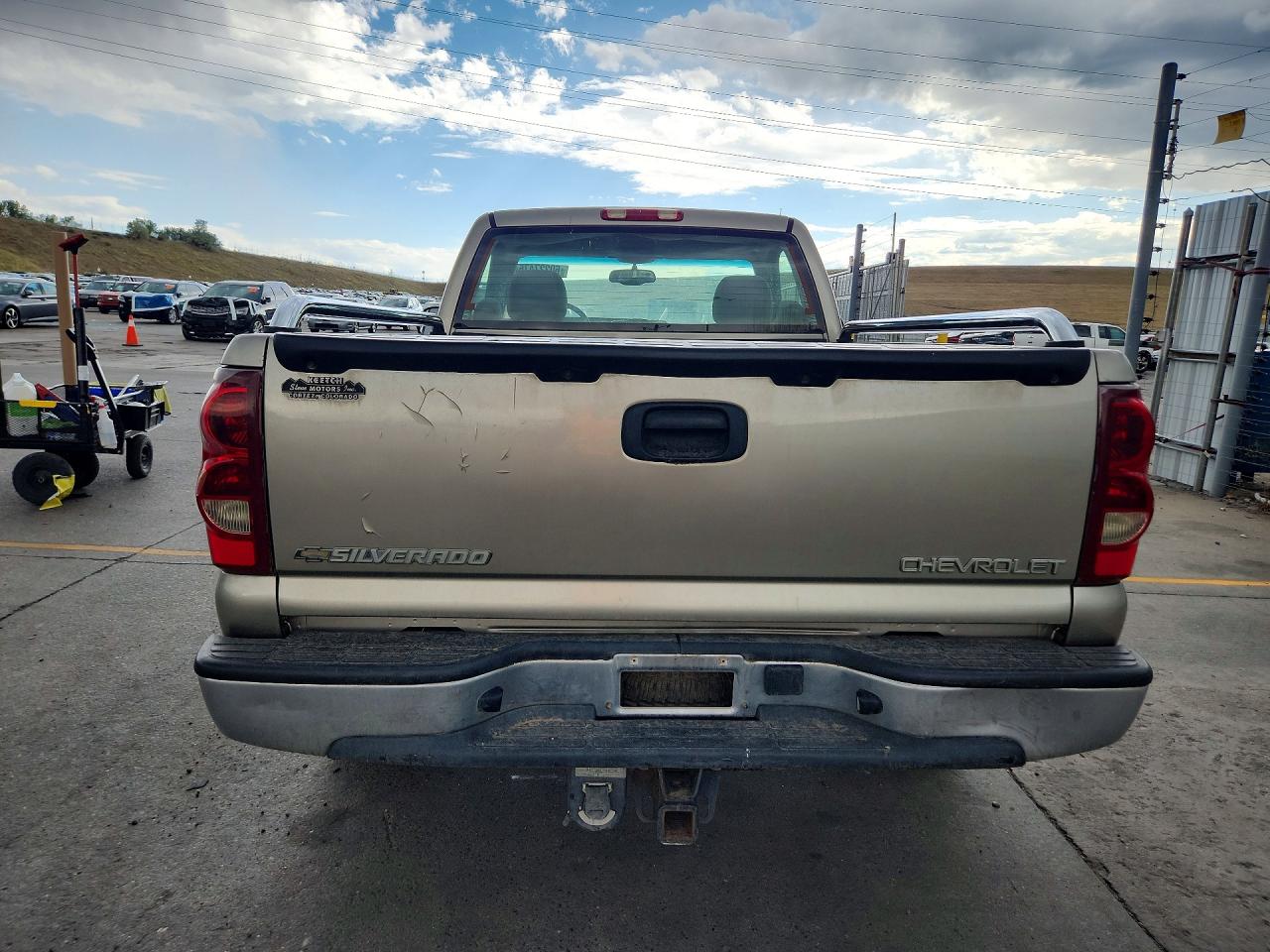 2003 Chevrolet Silverado C1500 Beige vin: 1GCEC14T63Z160701