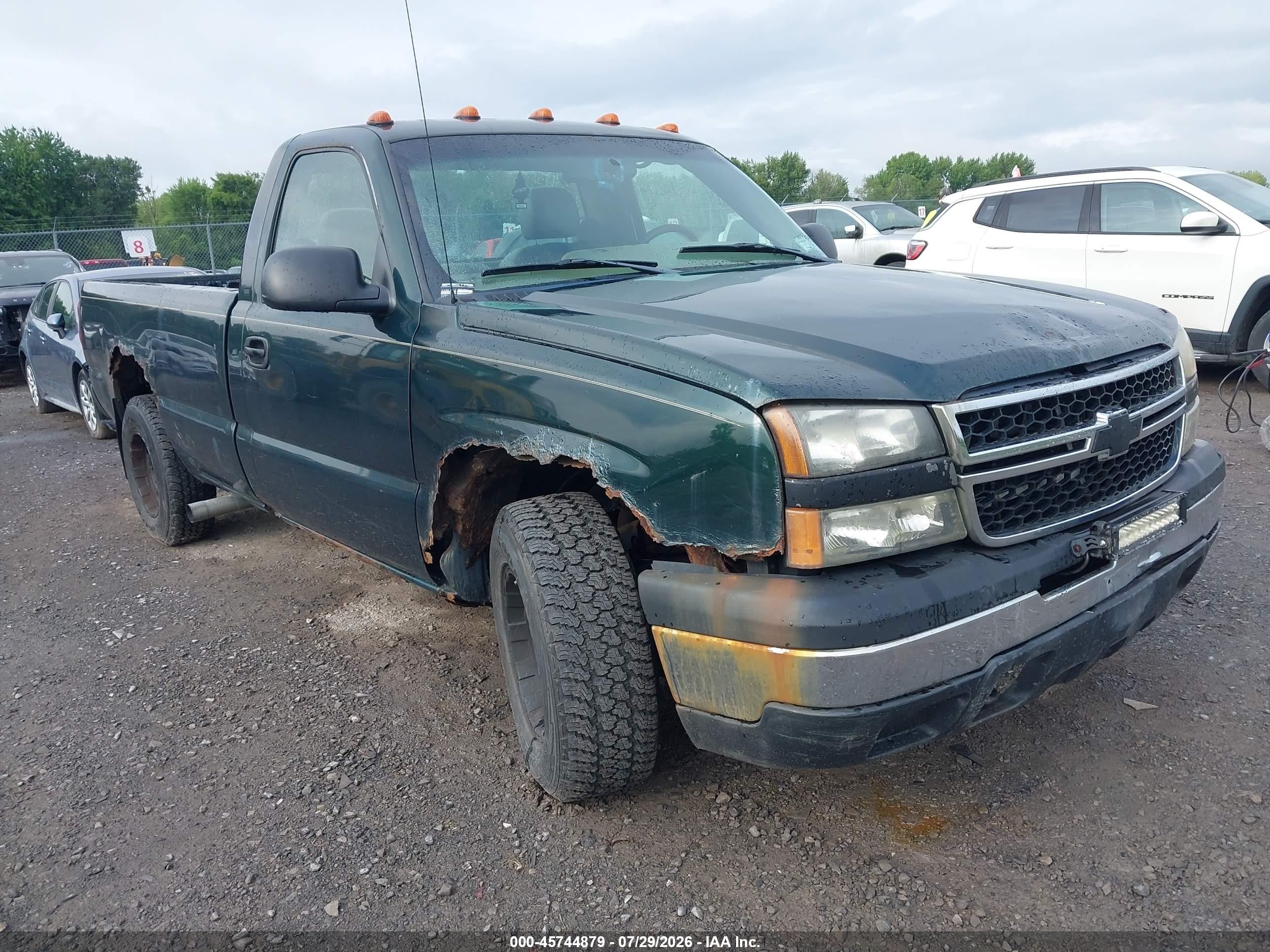 2004 Chevrolet Silverado 1500 Work Truck Green vin: 1GCEC14T64E202647