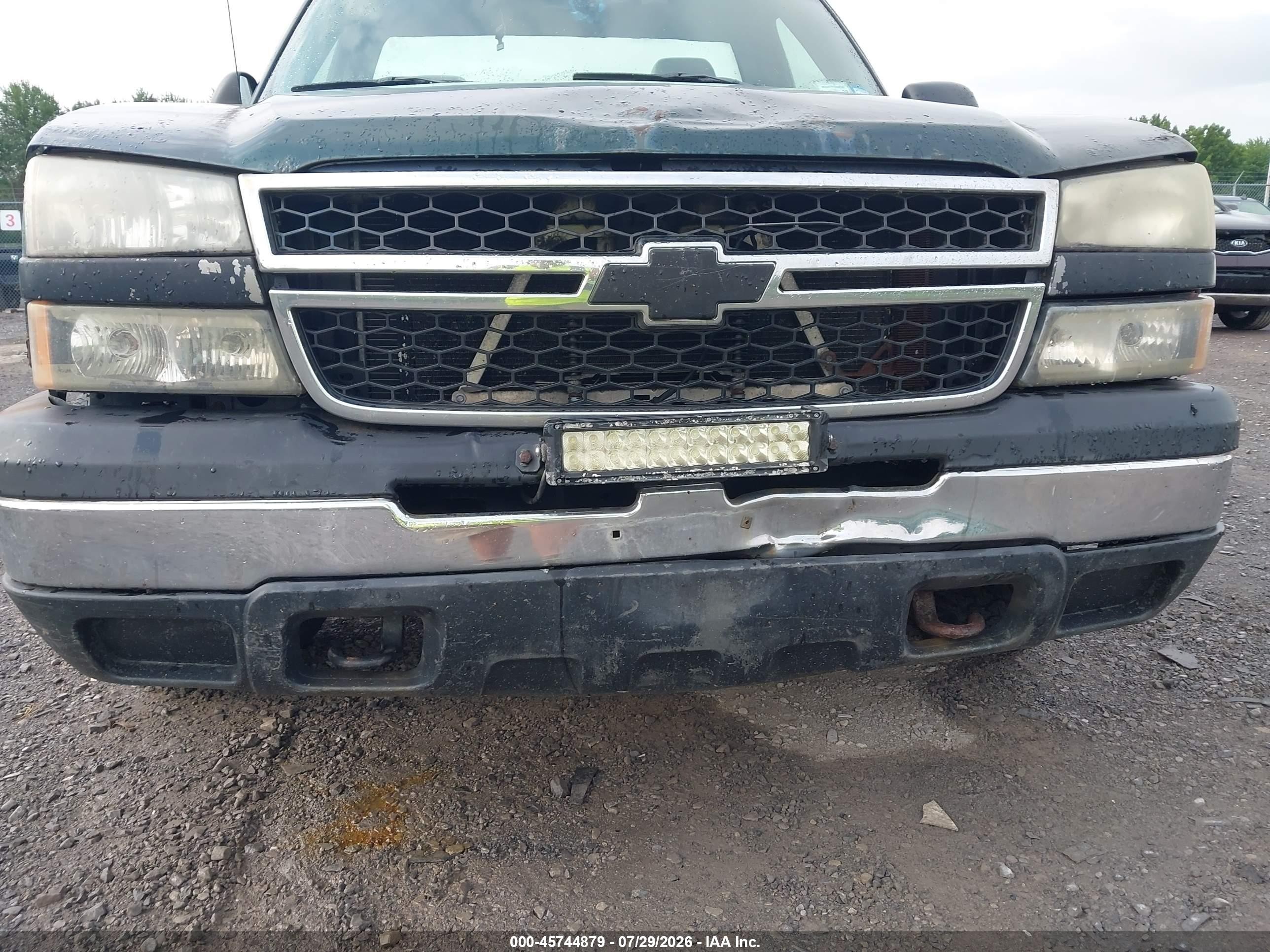 2004 Chevrolet Silverado 1500 Work Truck Green vin: 1GCEC14T64E202647