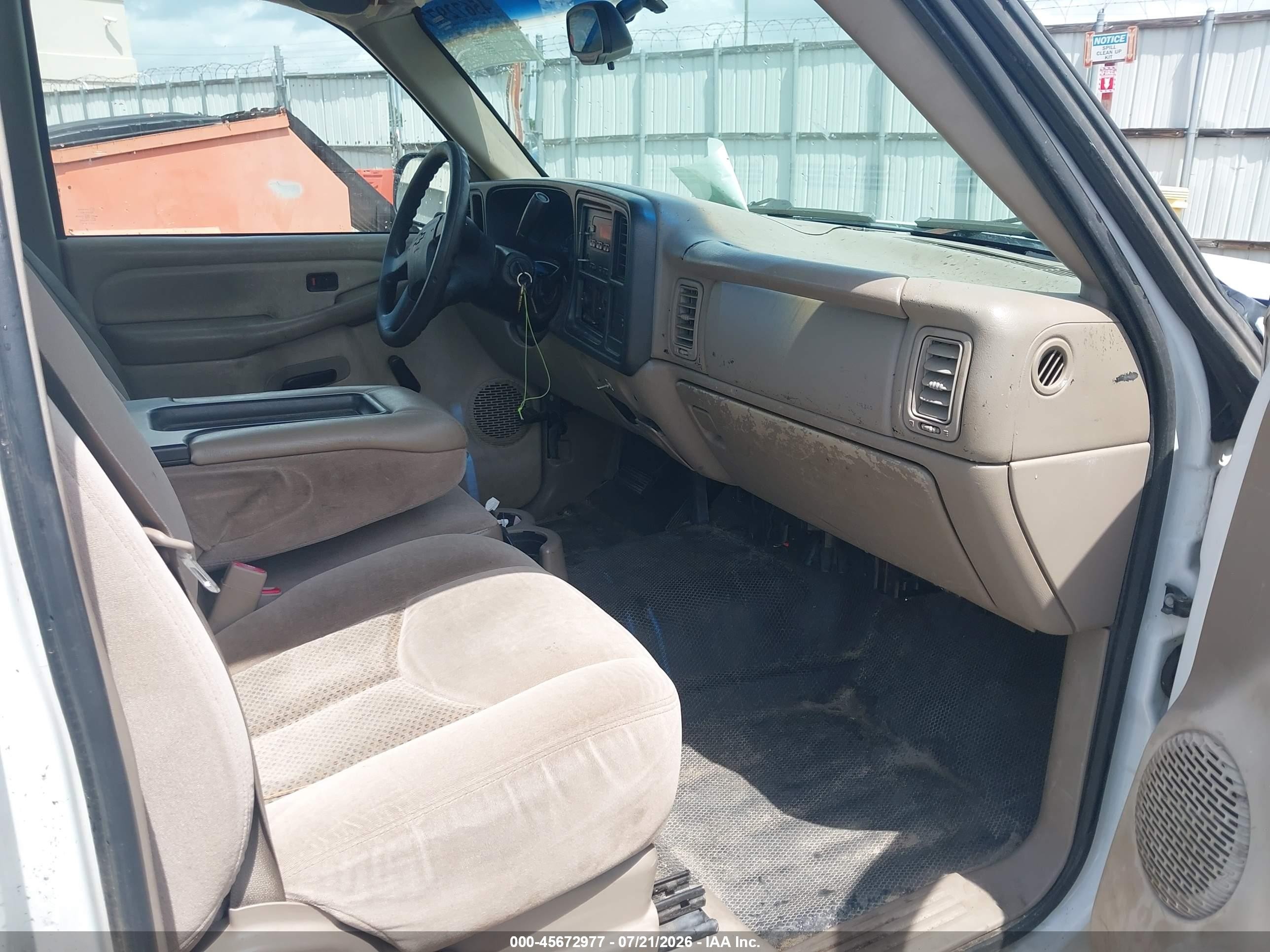 2003 Chevrolet Silverado 1500 Work Truck White vin: 1GCEC14T73Z271936
