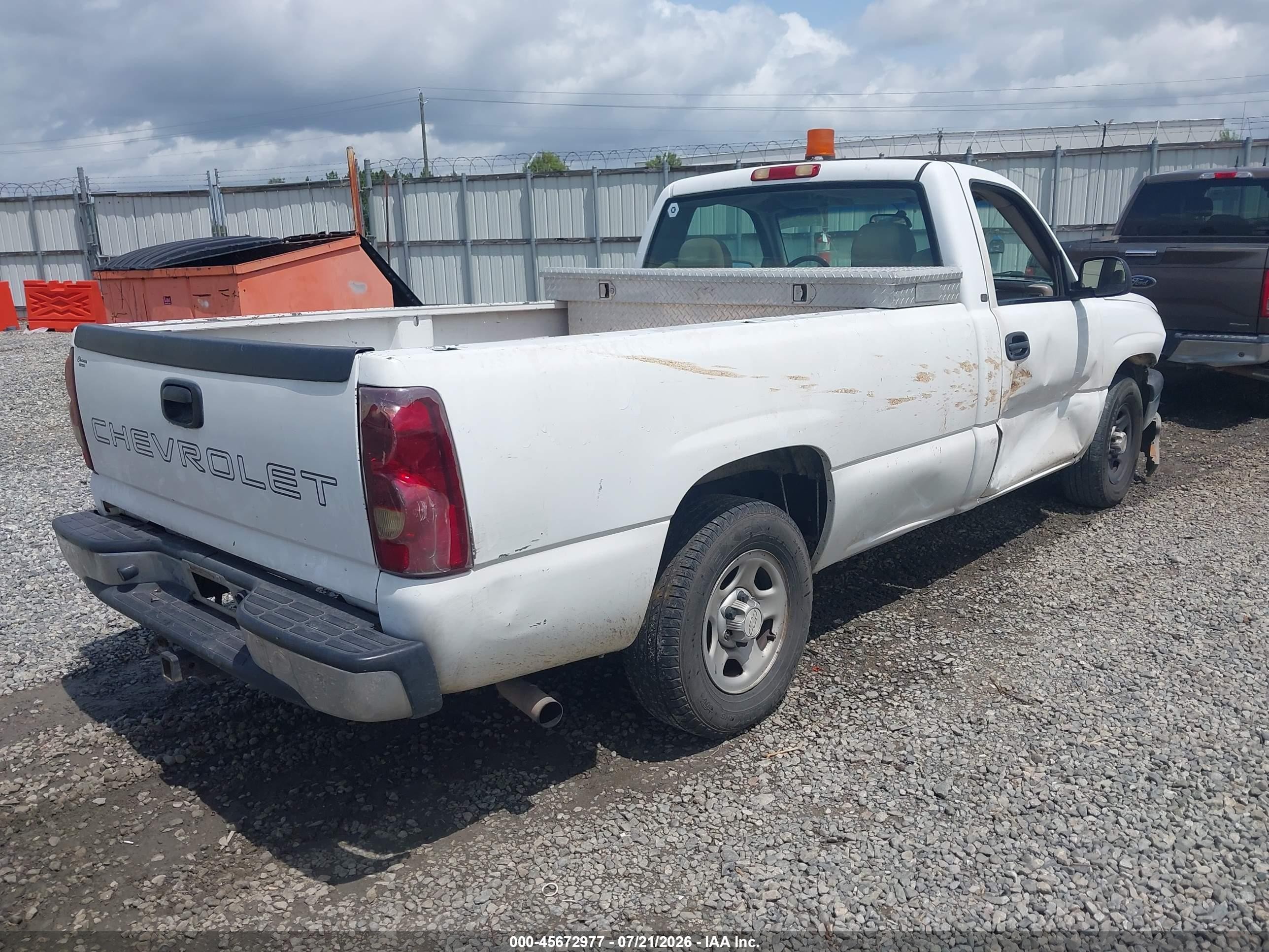 2003 Chevrolet Silverado 1500 Work Truck White vin: 1GCEC14T73Z271936