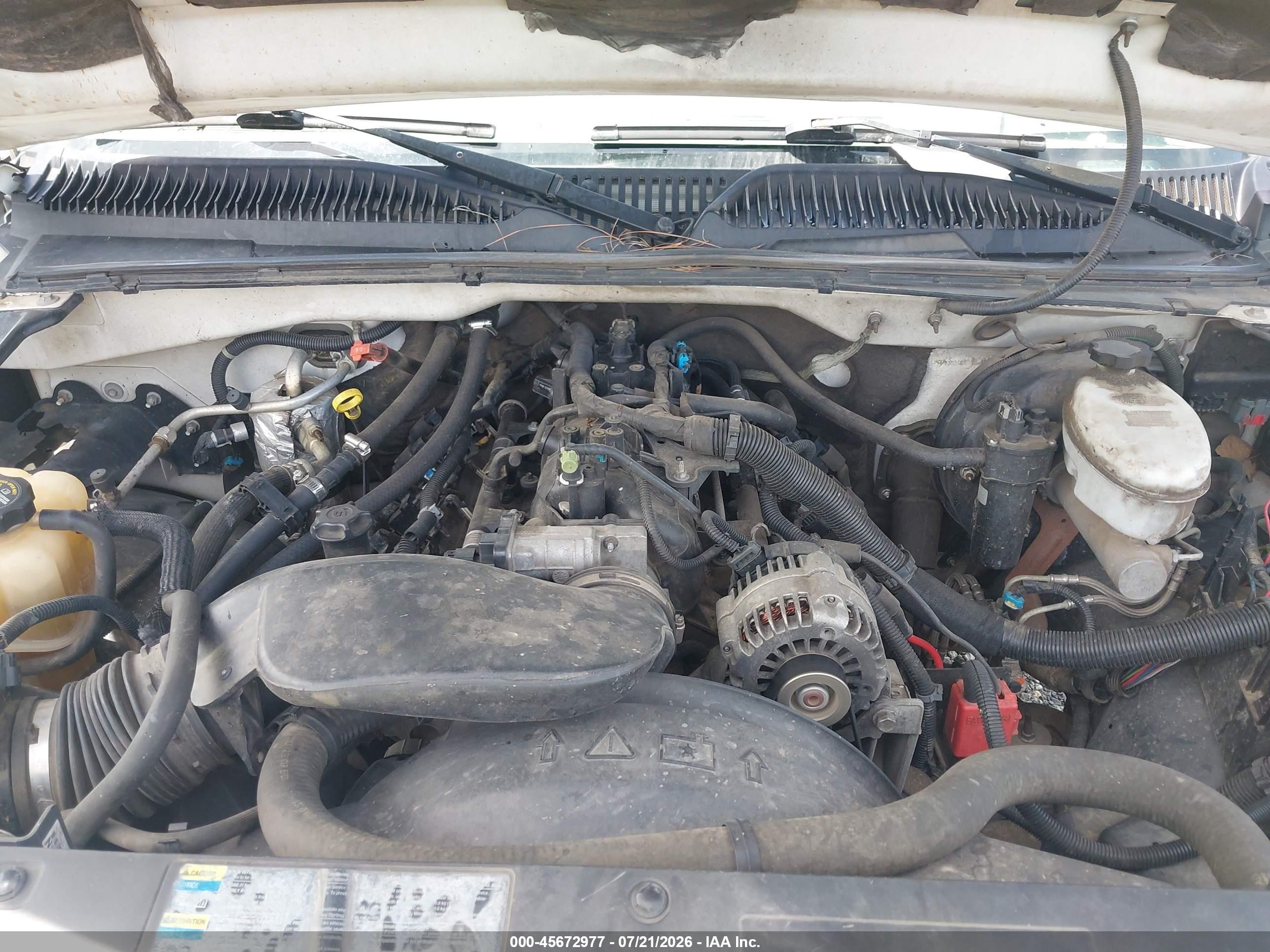 2003 Chevrolet Silverado 1500 Work Truck White vin: 1GCEC14T73Z271936