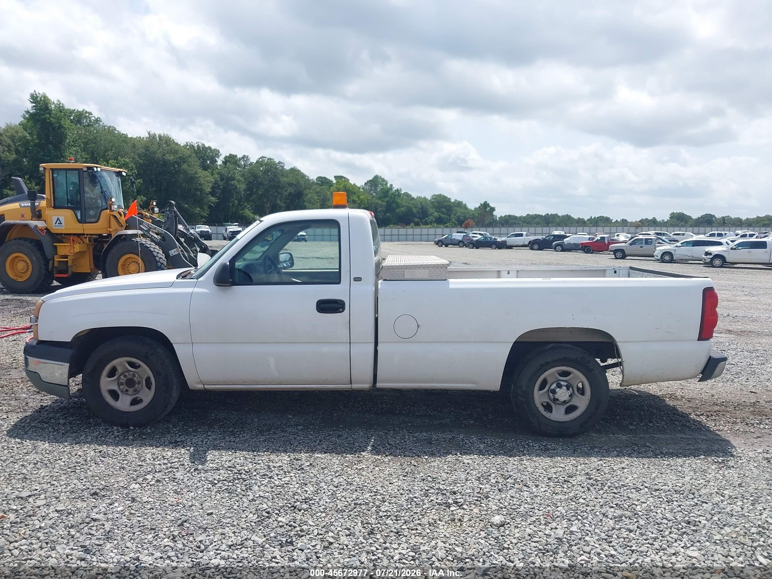 2003 Chevrolet Silverado 1500 Work Truck White vin: 1GCEC14T73Z271936