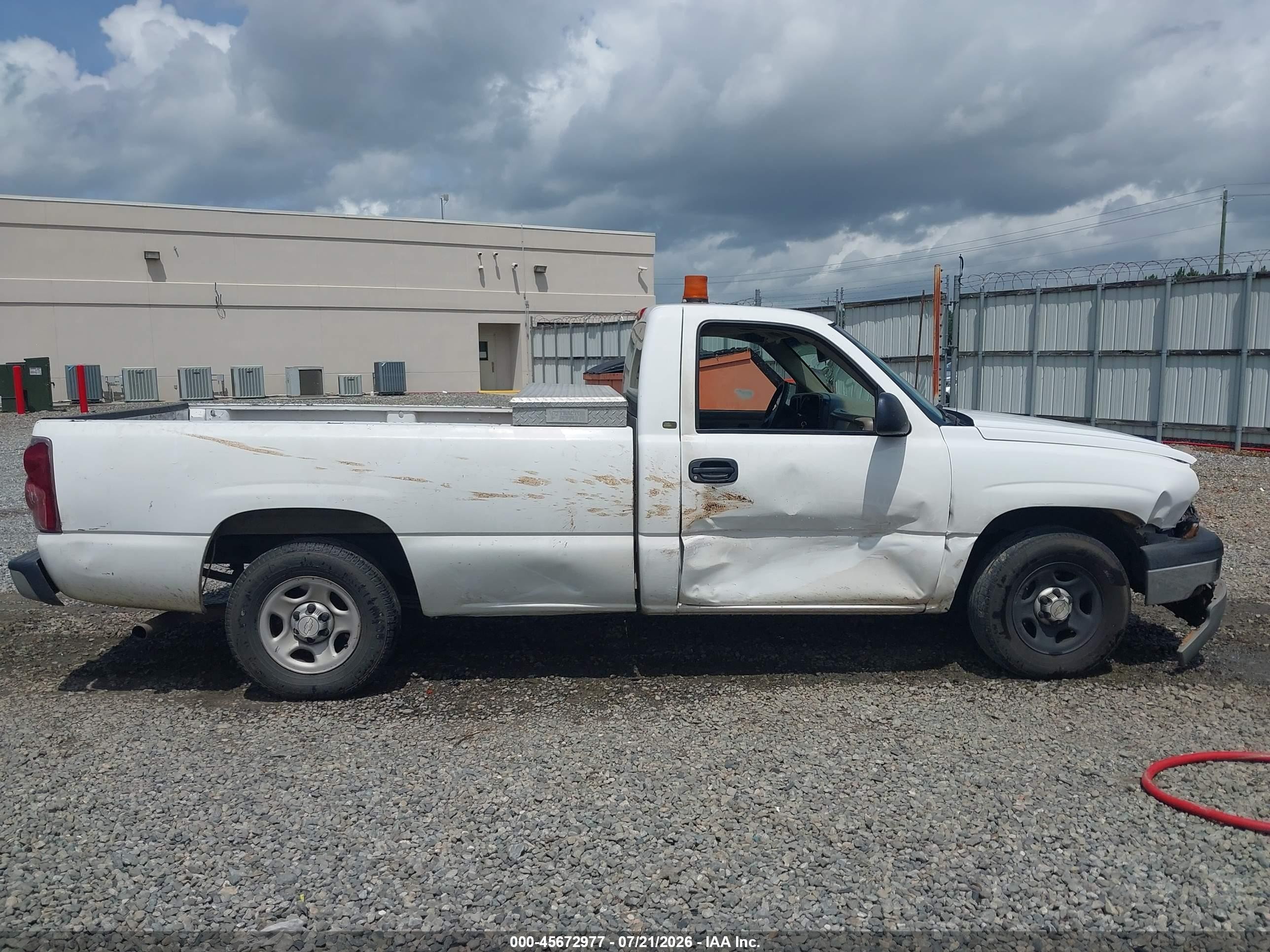 2003 Chevrolet Silverado 1500 Work Truck White vin: 1GCEC14T73Z271936
