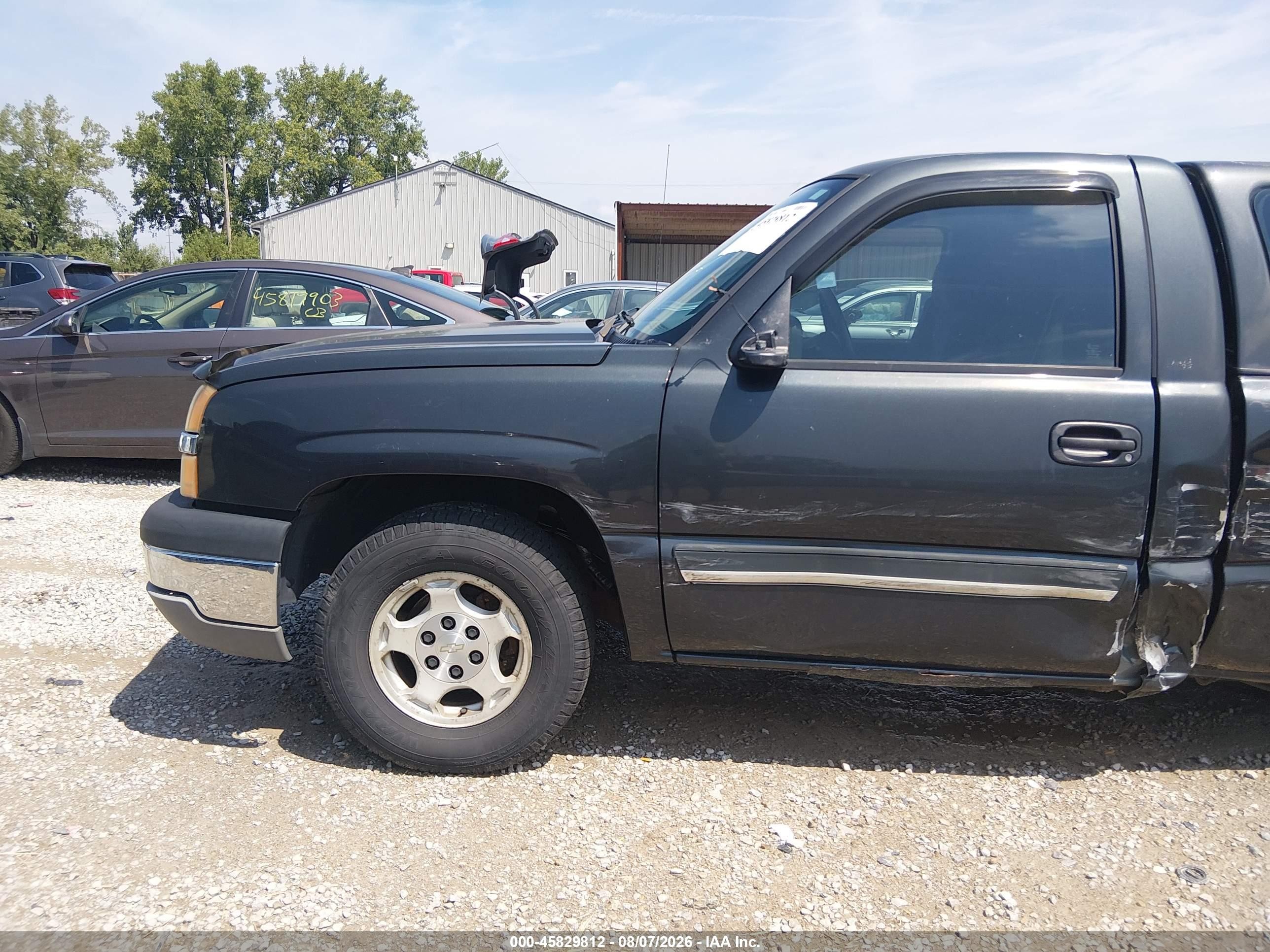 2004 Chevrolet Silverado 1500 Ls Black vin: 1GCEC14T74Z186144