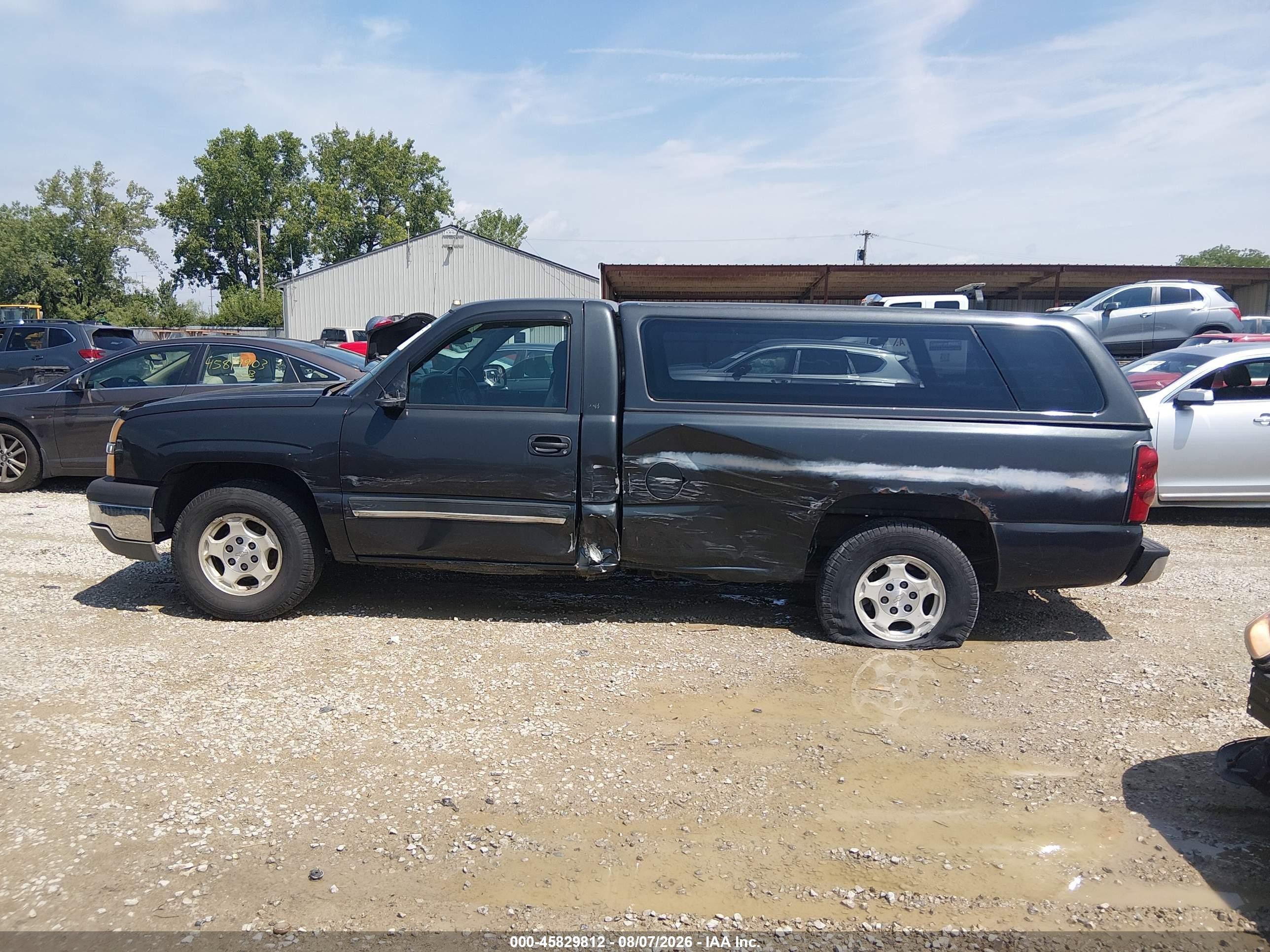 2004 Chevrolet Silverado 1500 Ls Black vin: 1GCEC14T74Z186144