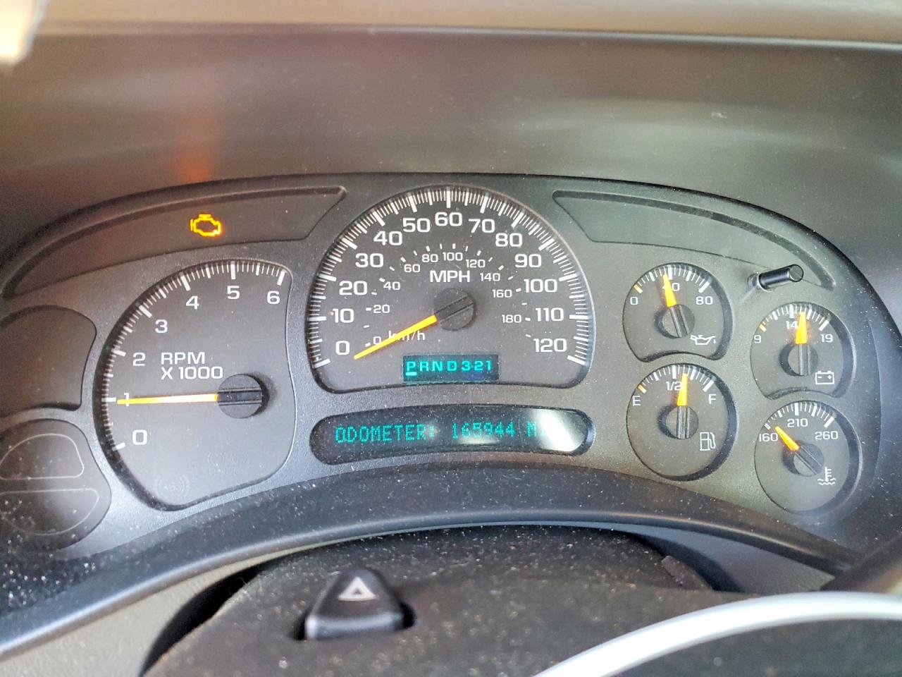2005 Chevrolet Silverado C1500 Red vin: 1GCEC14T75Z234128