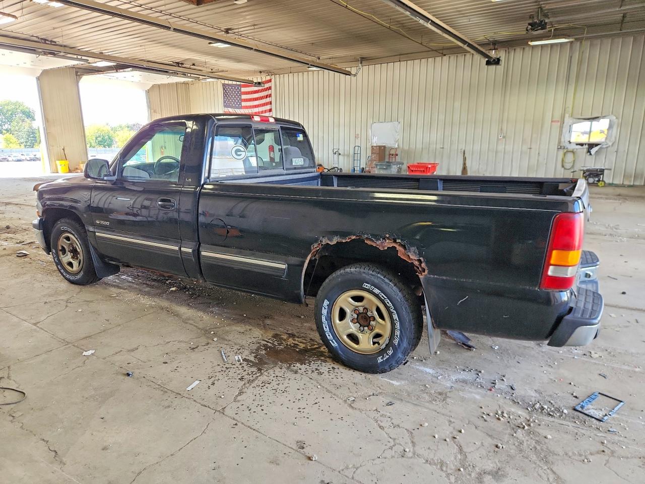 2002 Chevrolet Silverado C1500 Black vin: 1GCEC14T82Z134020