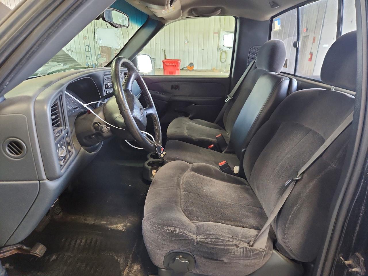 2002 Chevrolet Silverado C1500 Black vin: 1GCEC14T82Z134020