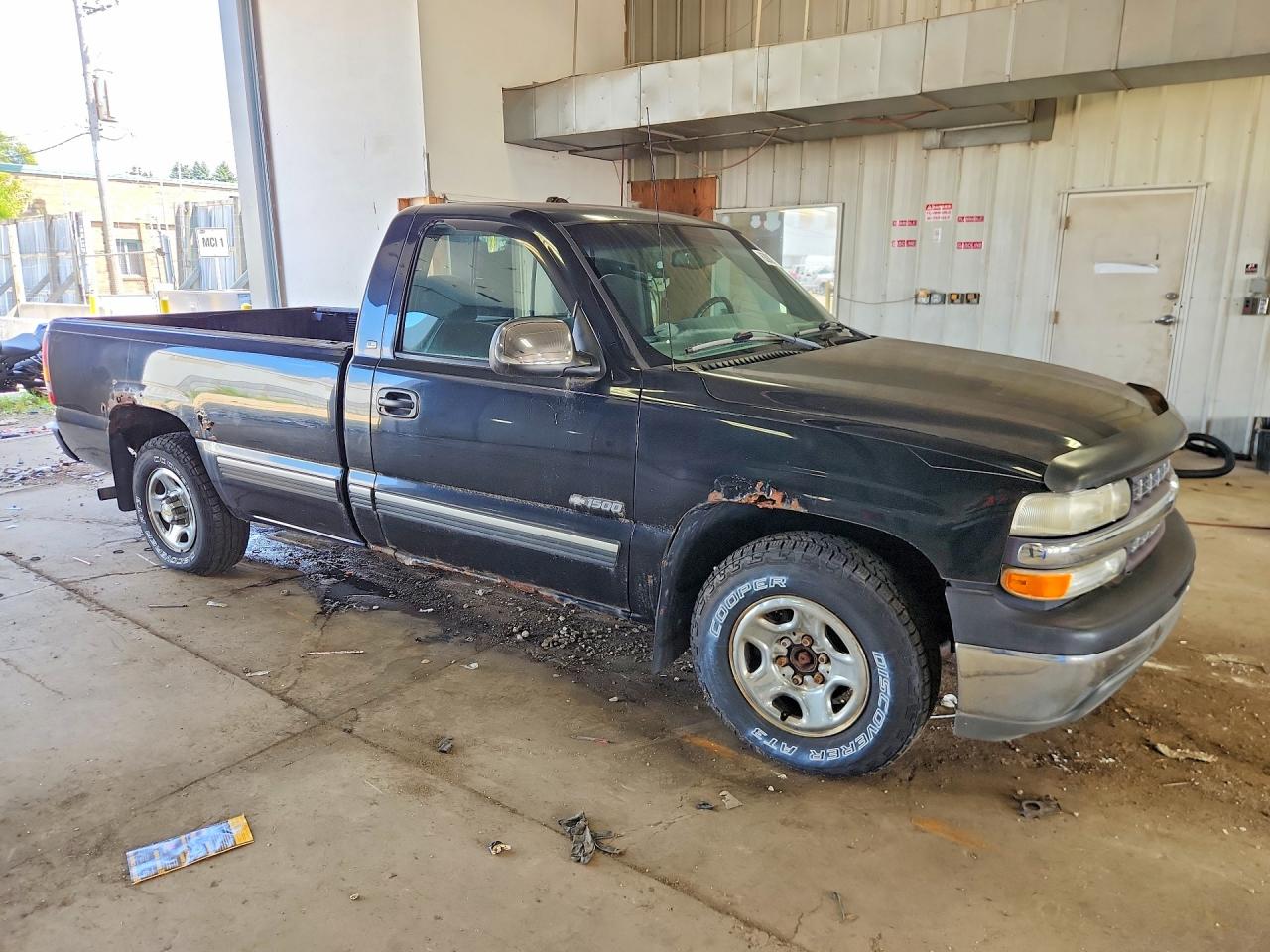 2002 Chevrolet Silverado C1500 Black vin: 1GCEC14T82Z134020