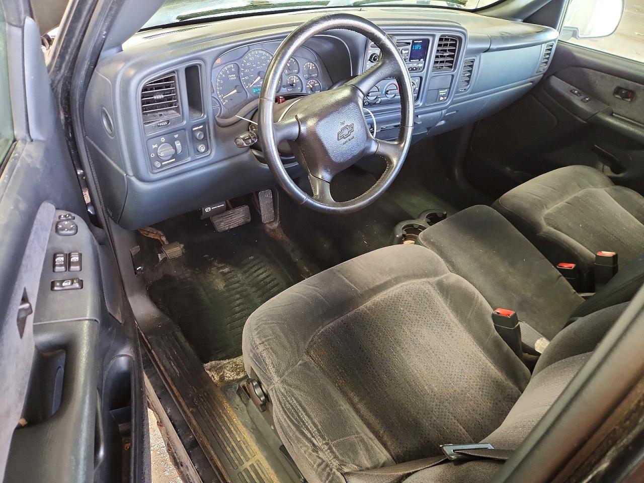 2002 Chevrolet Silverado C1500 Black vin: 1GCEC14T82Z134020