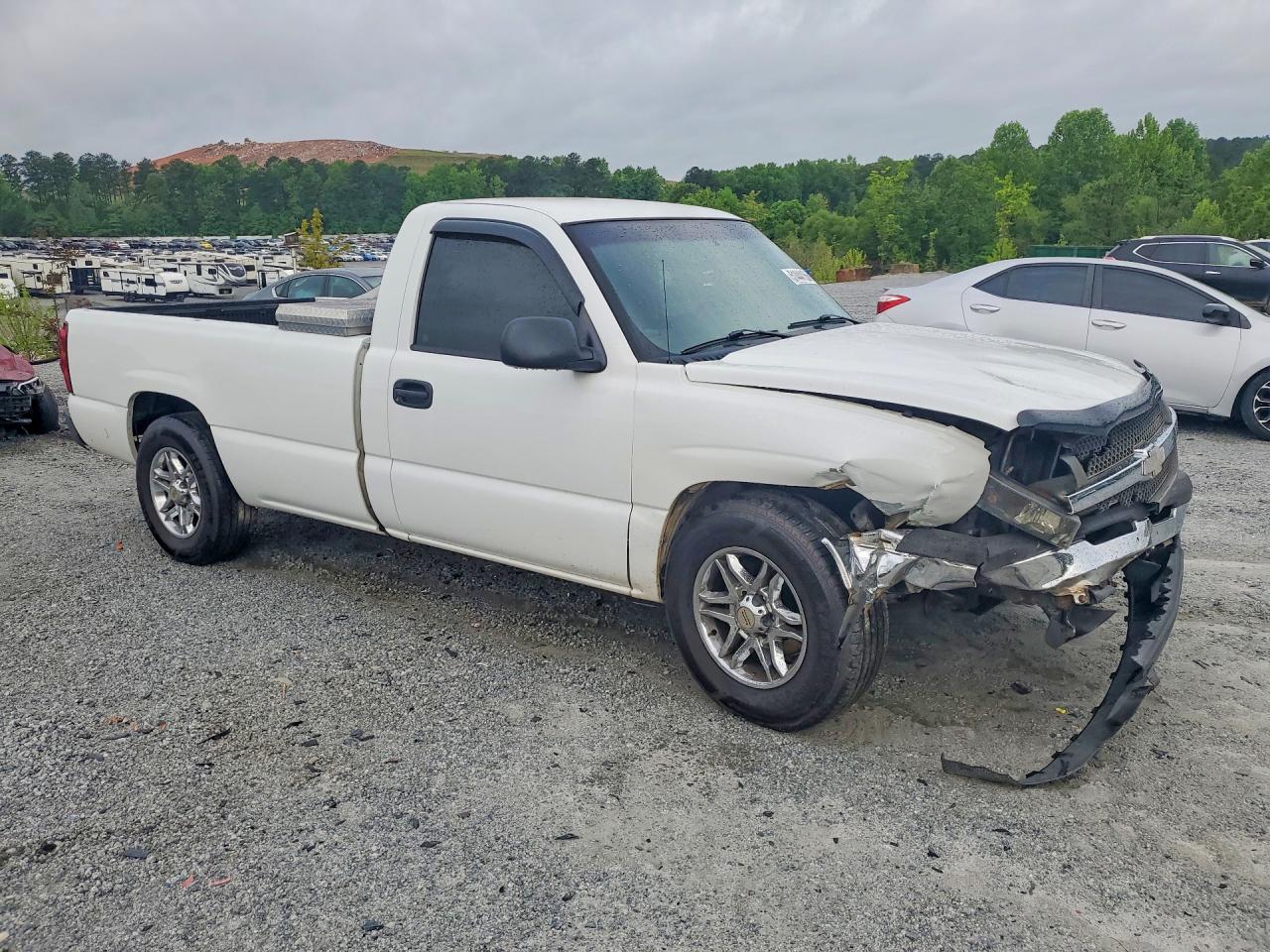 2005 Chevrolet Silverado C1500 White vin: 1GCEC14T85Z250306
