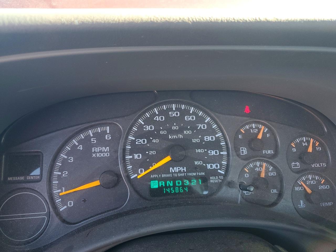 1999 Chevrolet Silverado C1500 Red vin: 1GCEC14T8XZ152251