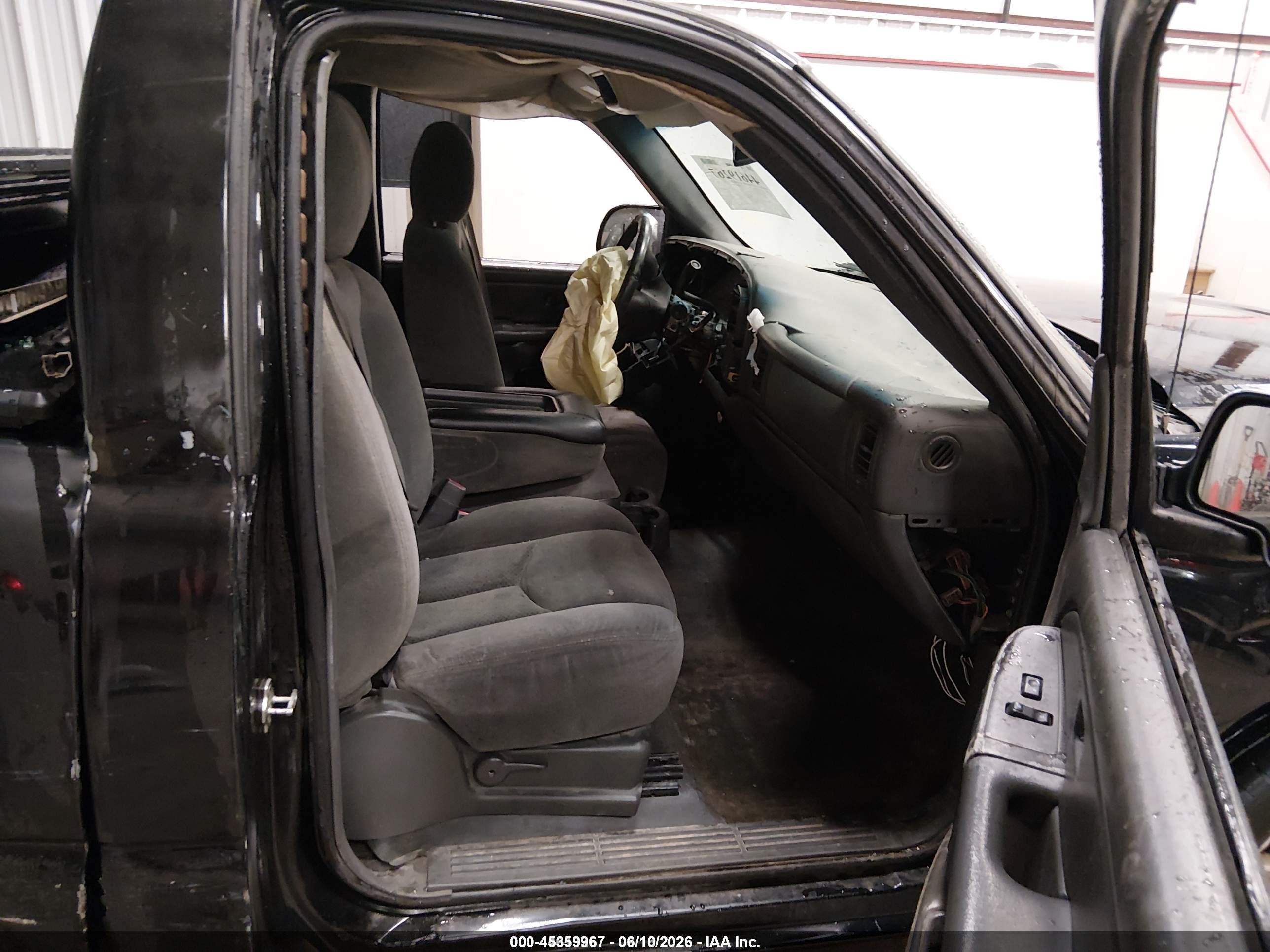 2004 Chevrolet Silverado 1500 Ls Black vin: 1GCEC14TX4Z334142