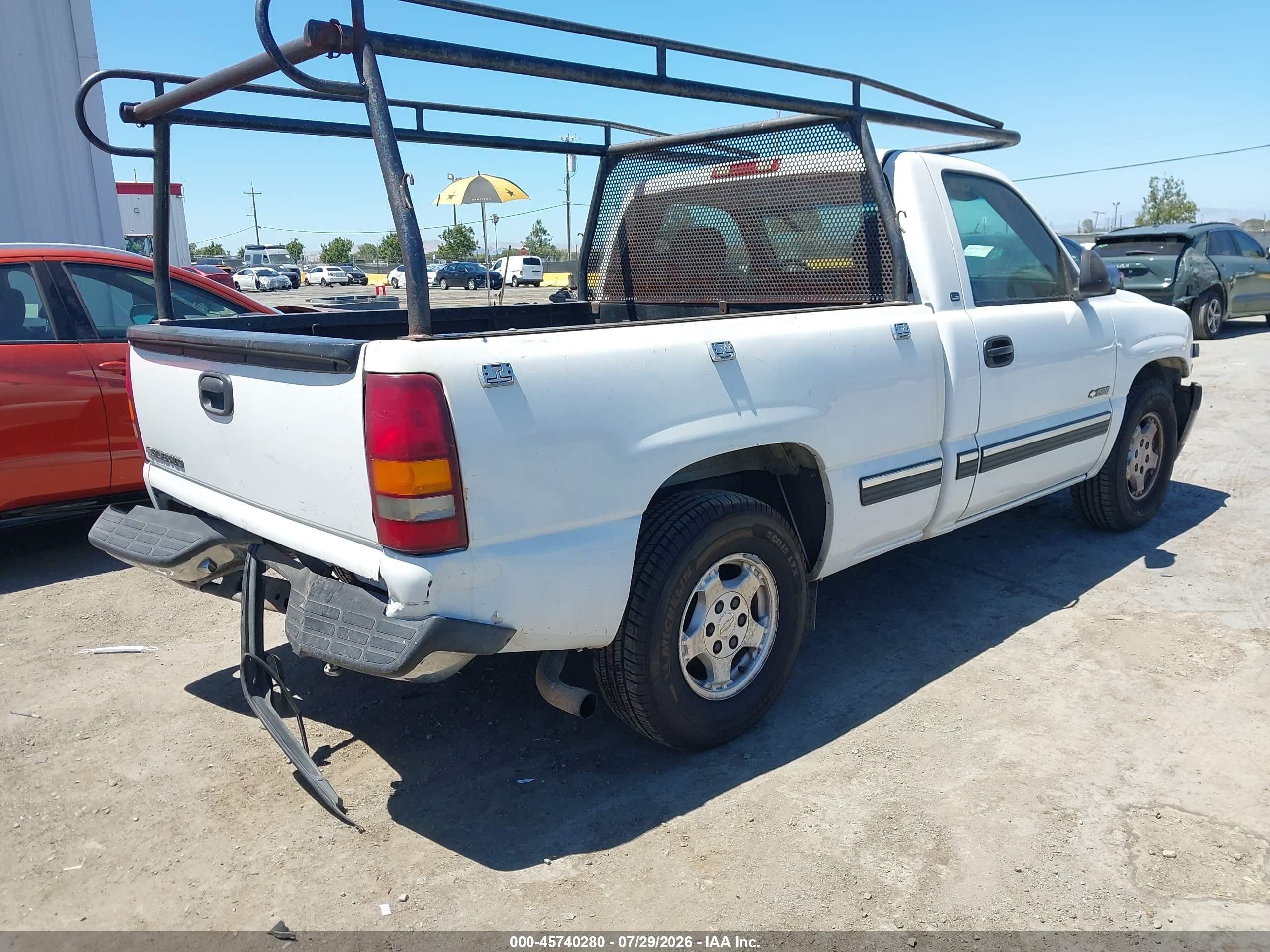 2001 Chevrolet Silverado 1500 Ls White vin: 1GCEC14V01Z233088
