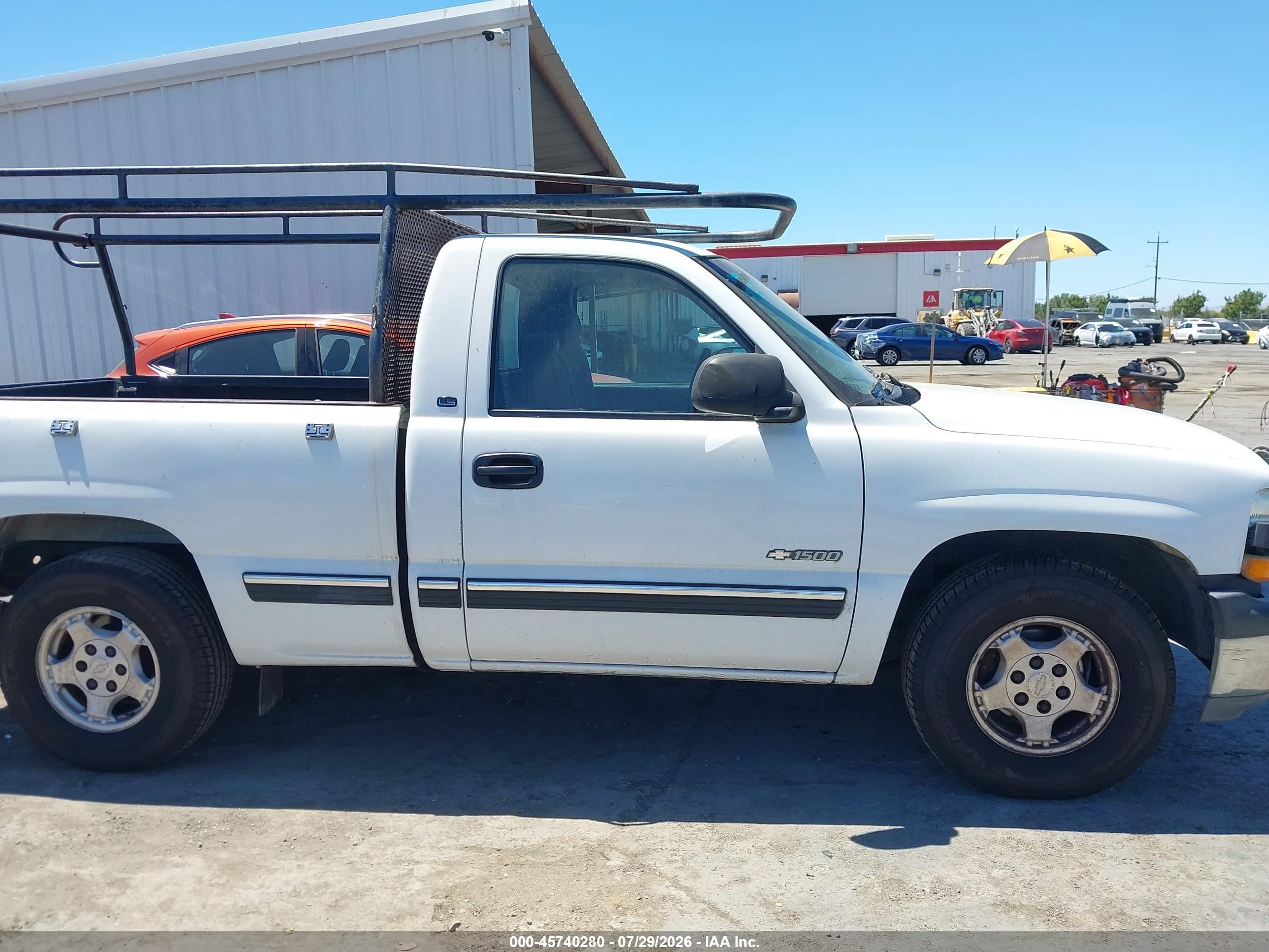 2001 Chevrolet Silverado 1500 Ls White vin: 1GCEC14V01Z233088