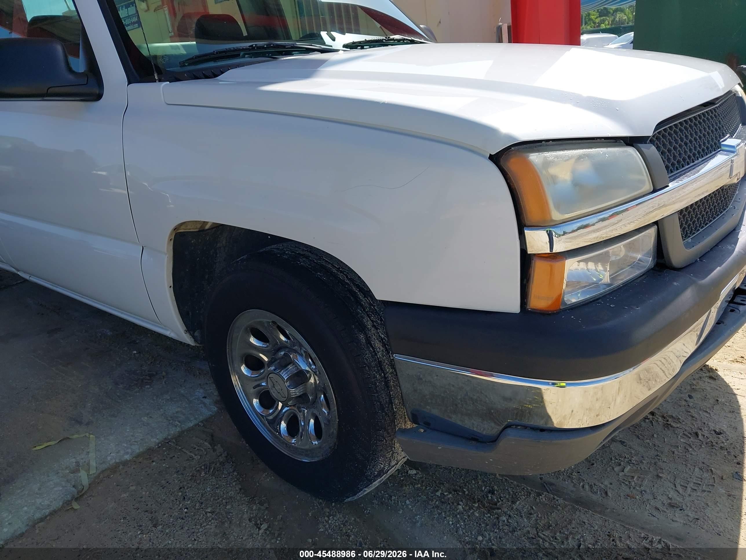 2004 Chevrolet Silverado 1500 Work Truck White vin: 1GCEC14V04Z180512