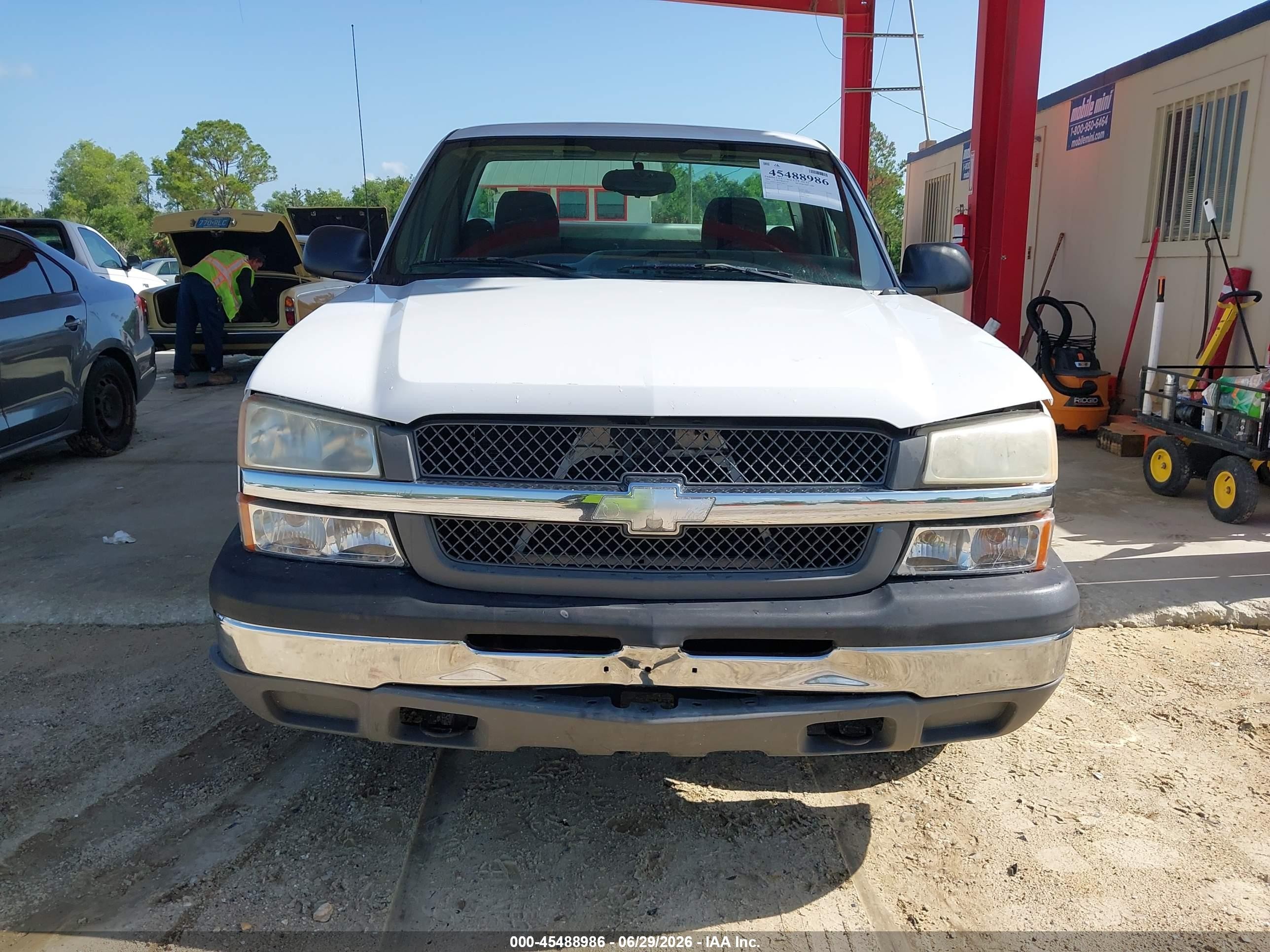 2004 Chevrolet Silverado 1500 Work Truck White vin: 1GCEC14V04Z180512