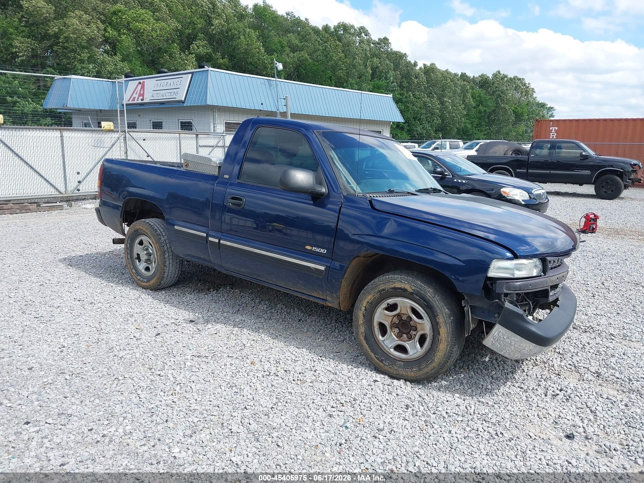 2002 Chevrolet Silverado 1500   Синий vin: 1GCEC14V12Z282060