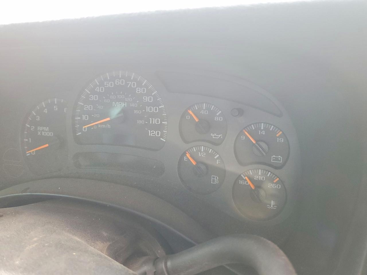 2003 Chevrolet Silverado C1500 White vin: 1GCEC14V13Z102285