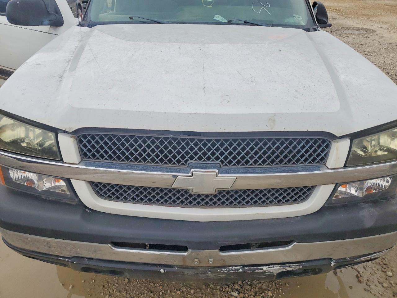 2003 Chevrolet Silverado C1500 White vin: 1GCEC14V13Z102285