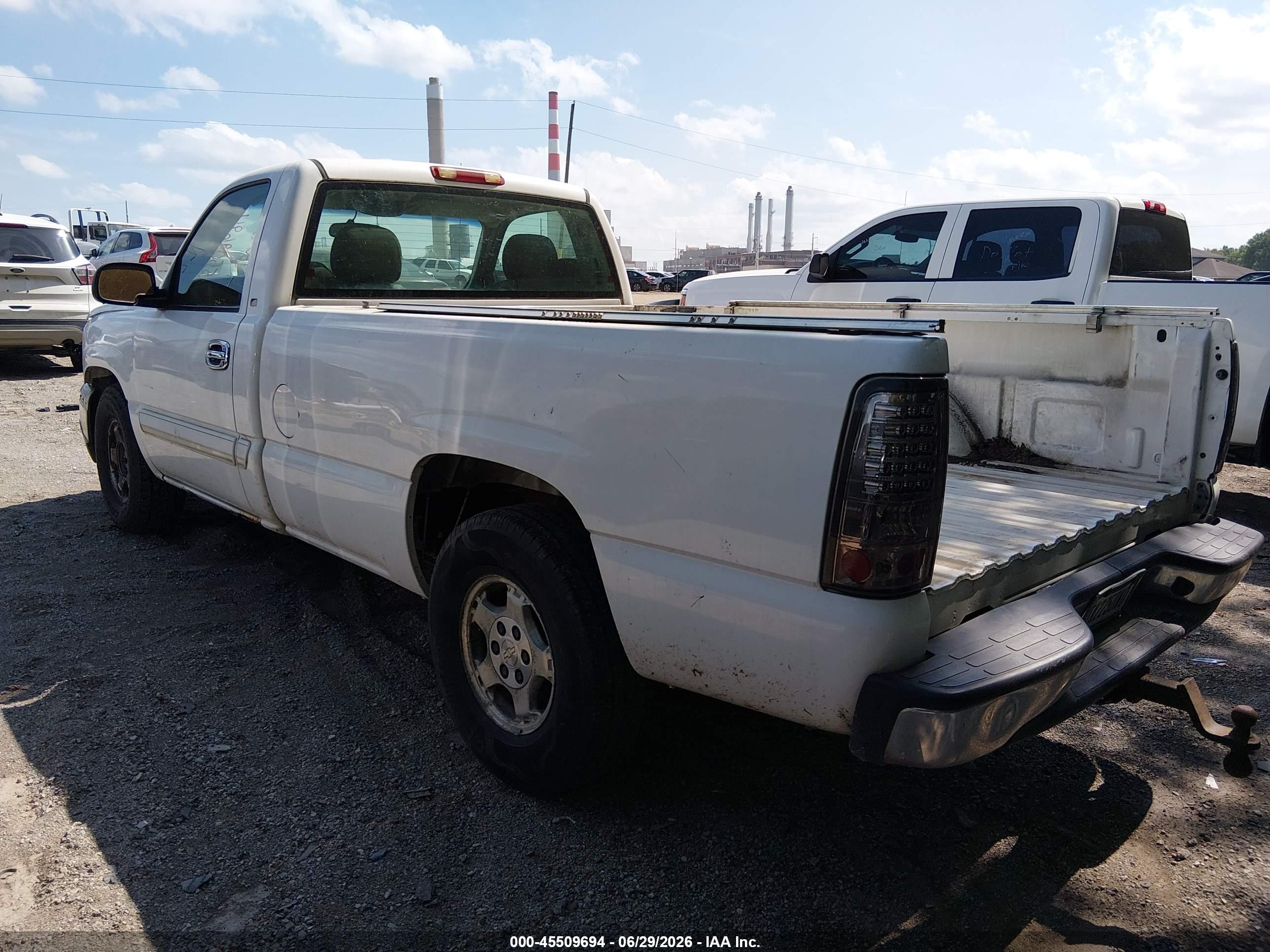 2003 Chevrolet Silverado 1500 Ls White vin: 1GCEC14V13Z113786